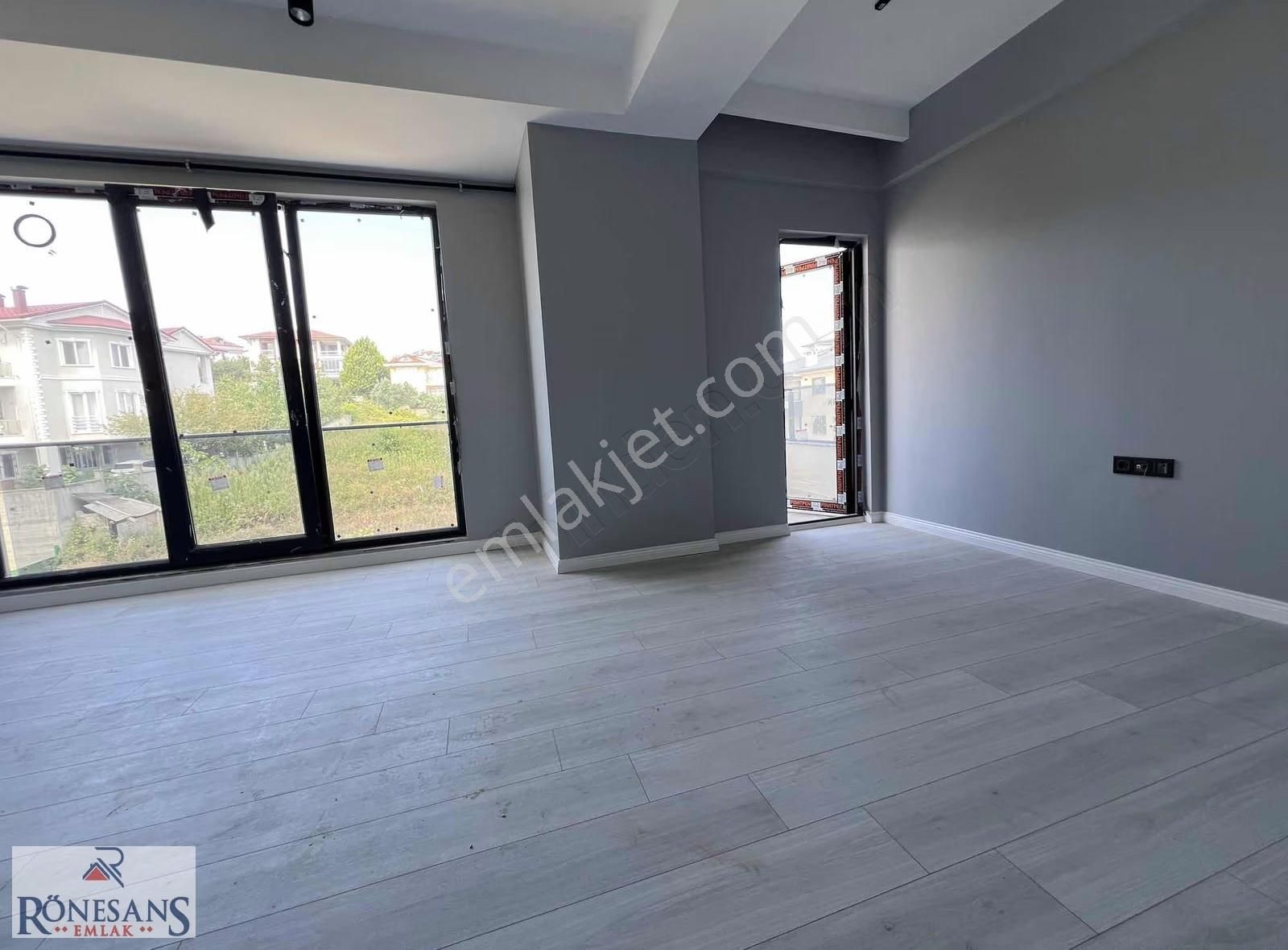 Rönesans Emlak'tan Aziz Işık Bulvarına Cephe Deniz Manzaralı 1+1 - Görsel 2