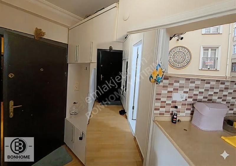 Satılık Şehir Merkezi 1+1 Daire (yüksek Kira Getirili) - Görsel 3