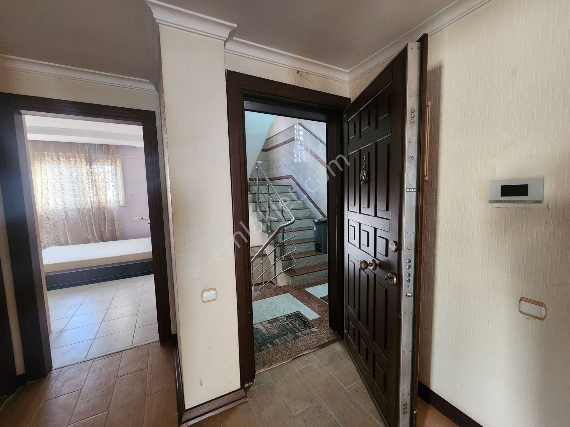 Havuzlu, Kapalı Otoparklı Sitede Satılık 200 M2 3+2 Dublex Daire - Görsel 6