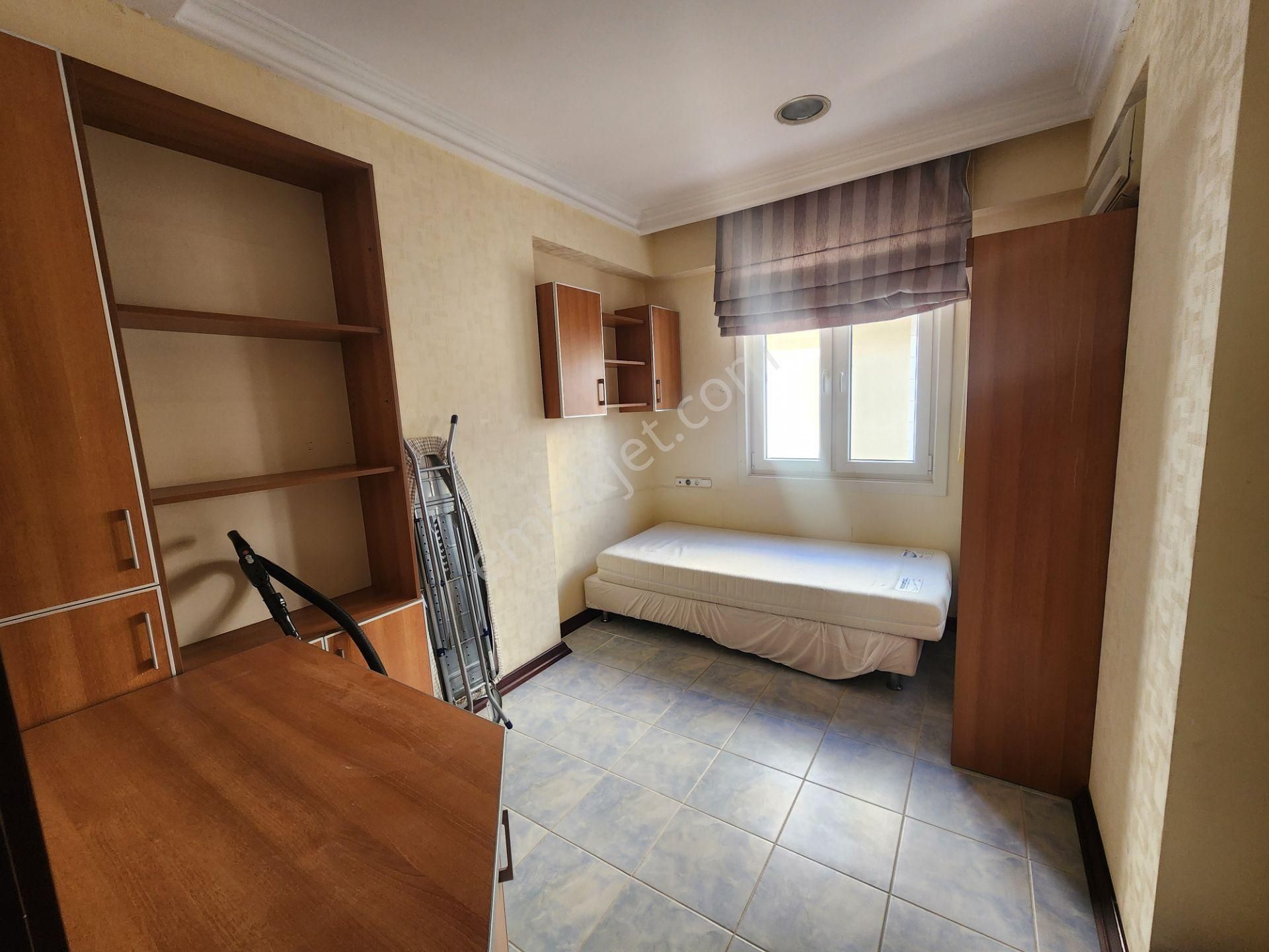 Havuzlu, Kapalı Otoparklı Sitede Satılık 200 M2 3+2 Dublex Daire - Görsel 12