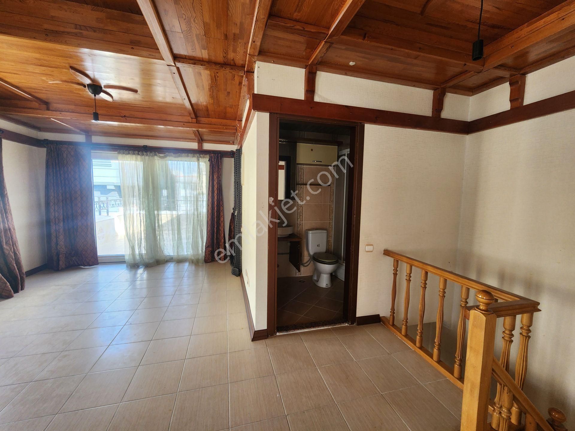 Havuzlu, Kapalı Otoparklı Sitede Satılık 200 M2 3+2 Dublex Daire - Görsel 23