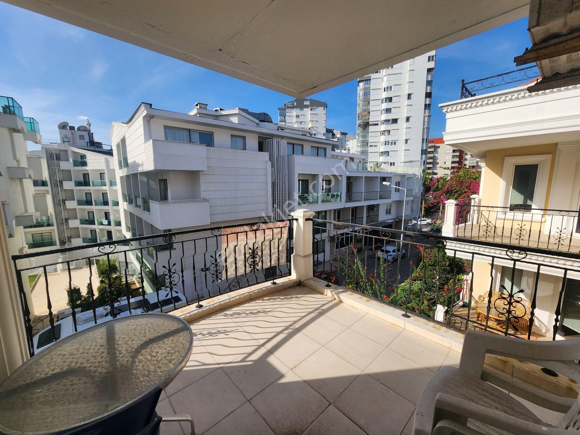 Havuzlu, Kapalı Otoparklı Sitede Satılık 200 M2 3+2 Dublex Daire - Görsel 16