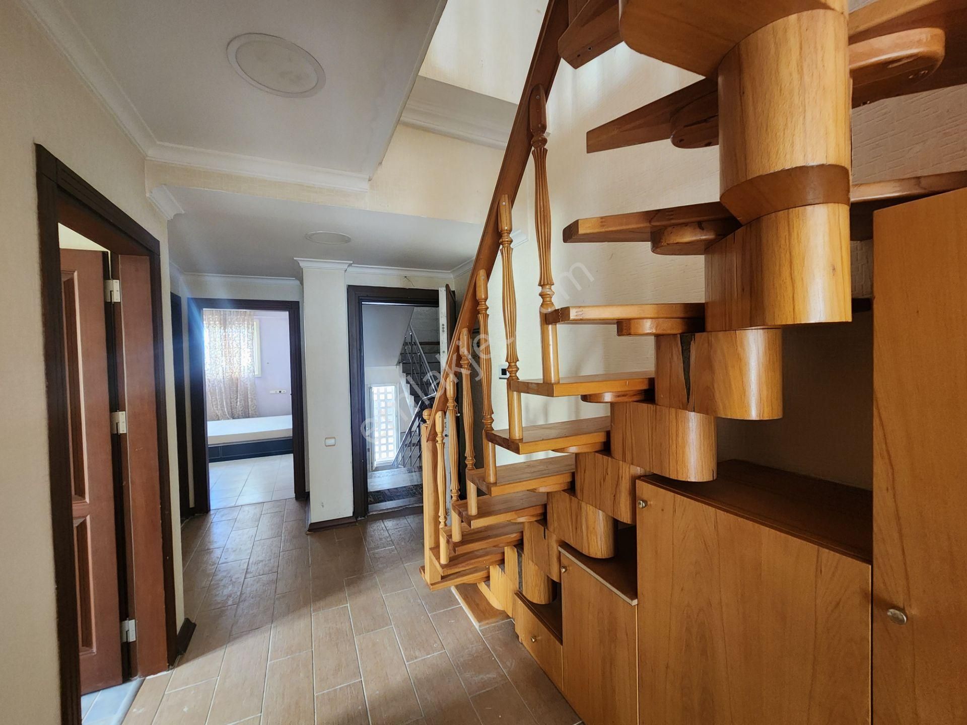 Havuzlu, Kapalı Otoparklı Sitede Satılık 200 M2 3+2 Dublex Daire - Görsel 29