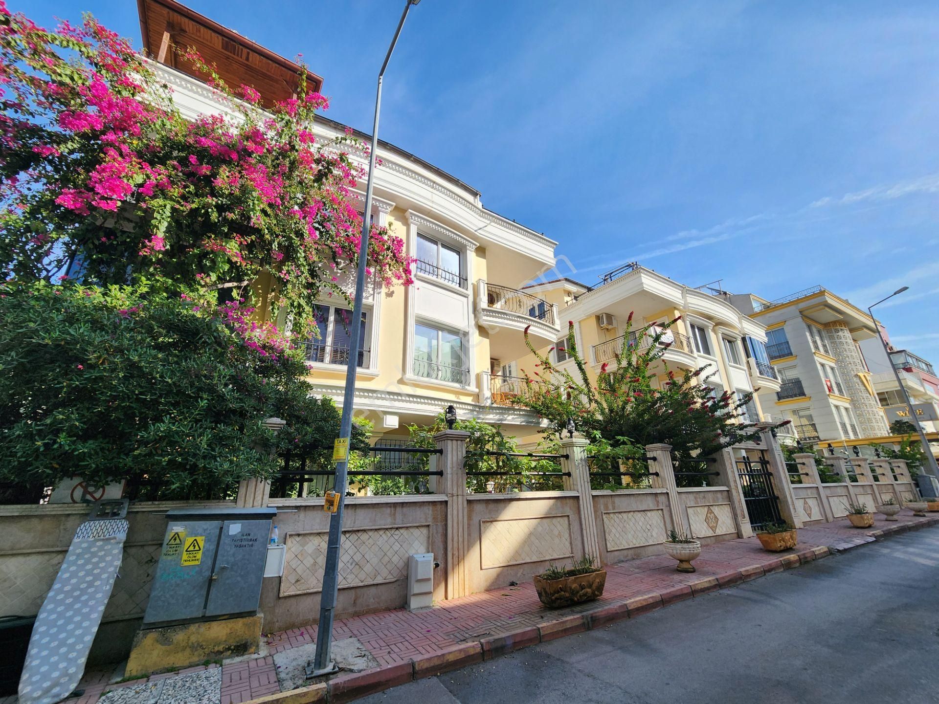 Havuzlu, Kapalı Otoparklı Sitede Satılık 200 M2 3+2 Dublex Daire - Görsel 4