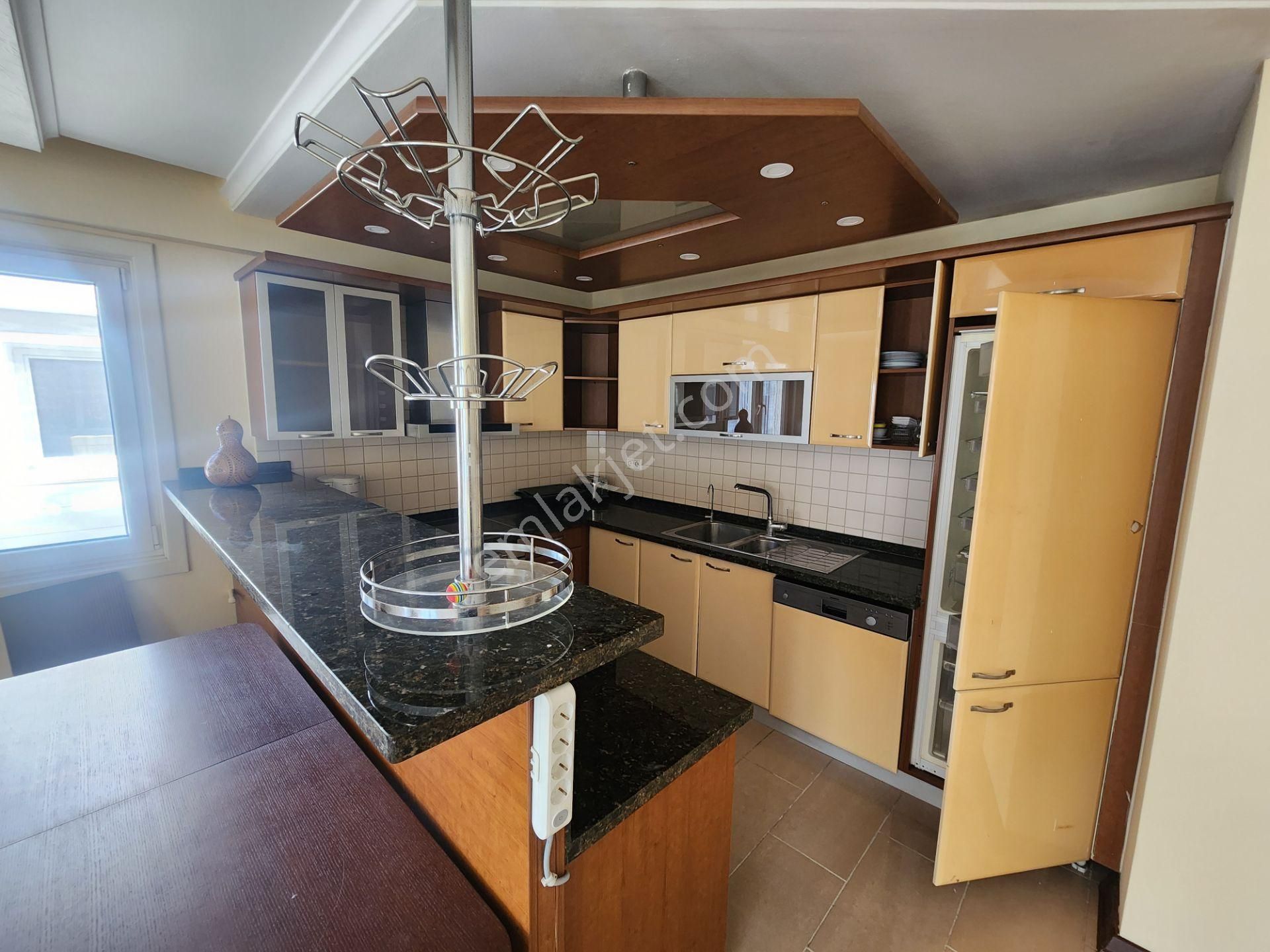 Havuzlu, Kapalı Otoparklı Sitede Satılık 200 M2 3+2 Dublex Daire - Görsel 17