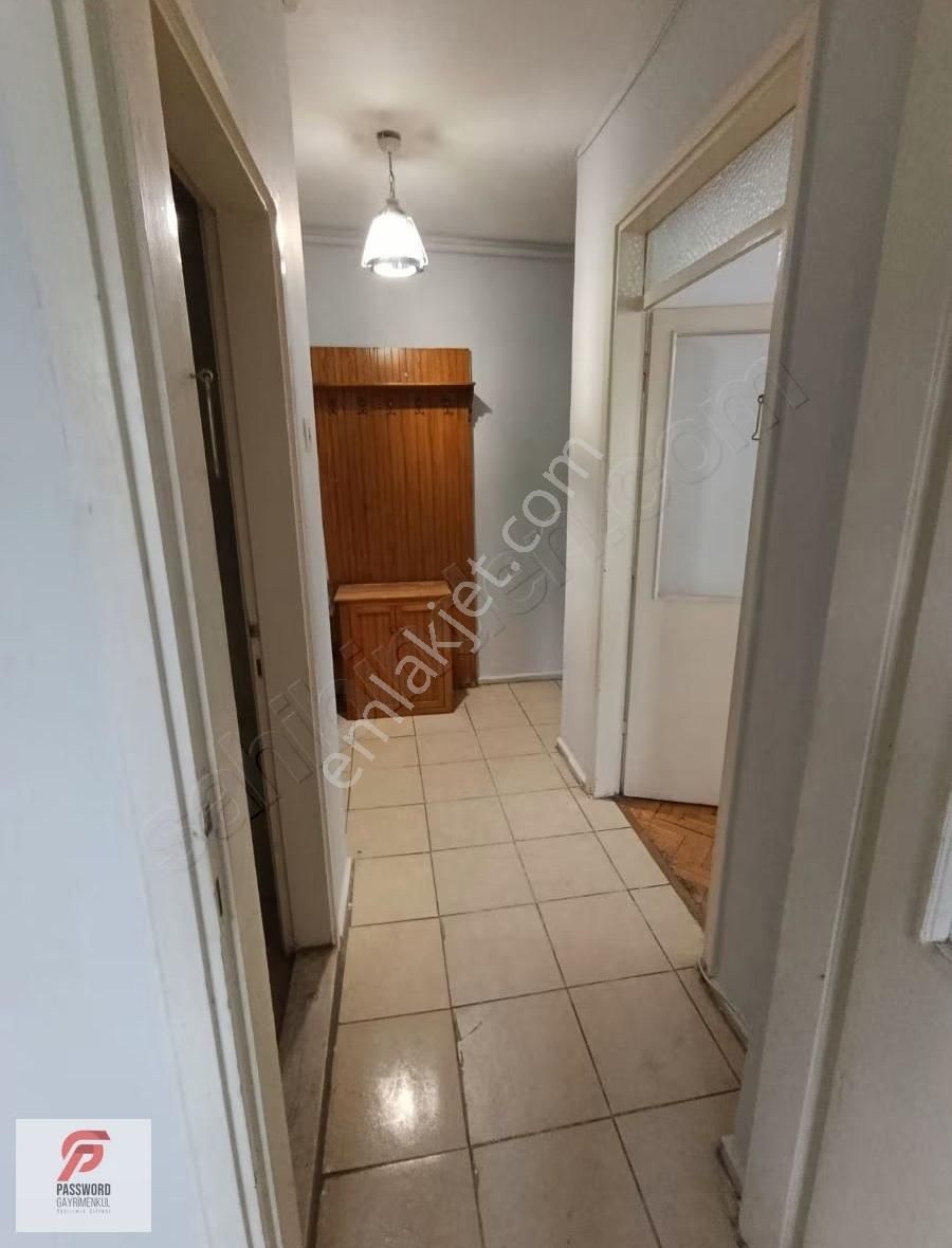 Mansuroğlu Mahallesinde Merkezi Konumda Satılık Daire - Görsel 2