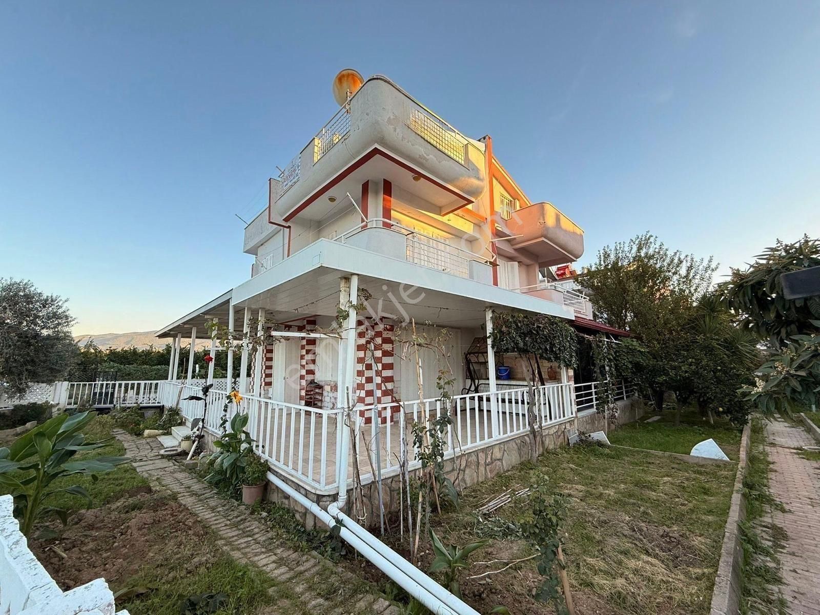 Kuşadası Davutlar Sahilinde