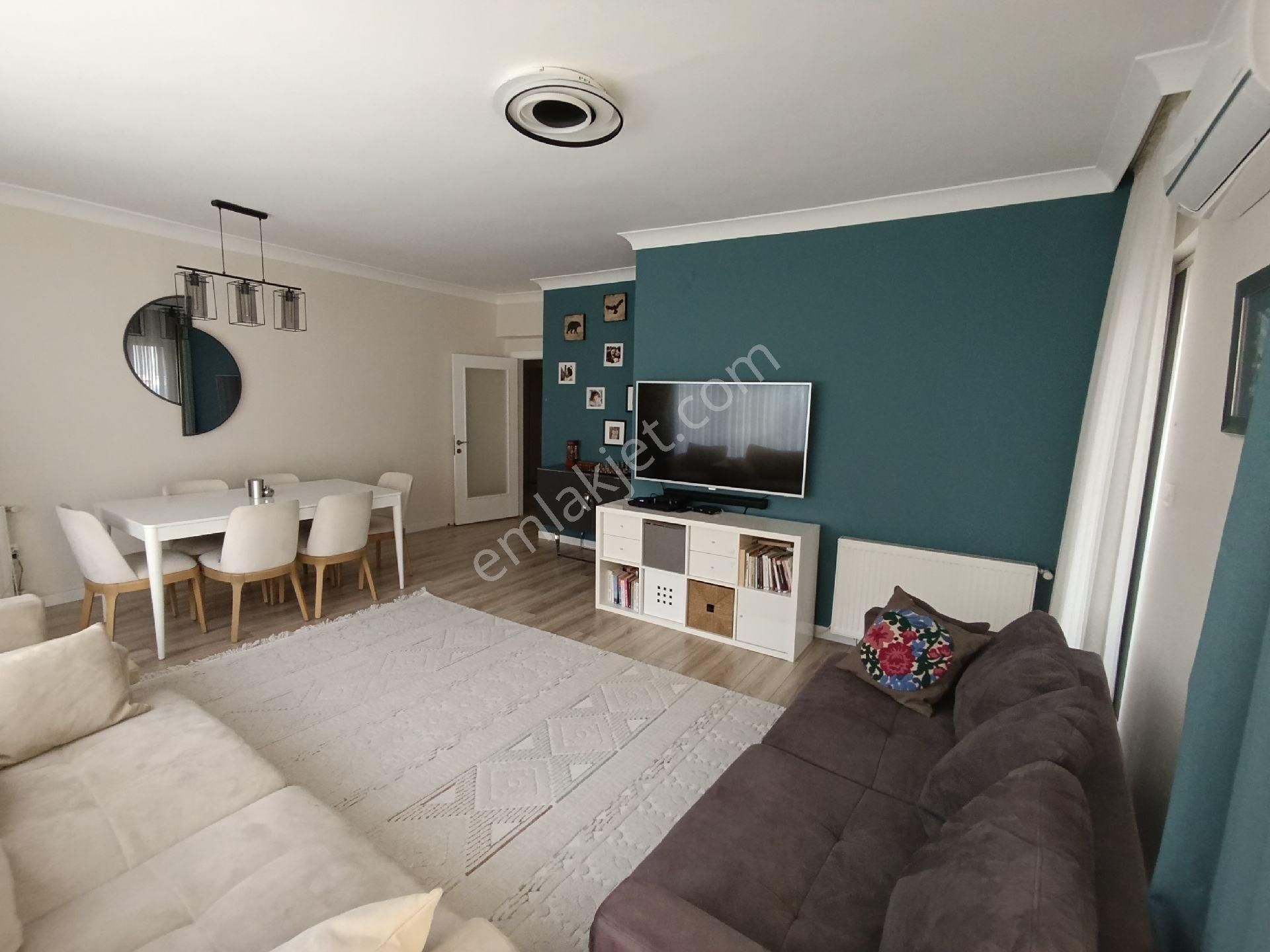 Kuzgun Sokakta Tamamen Yenilenmiş 3 + 1 - Görsel 15