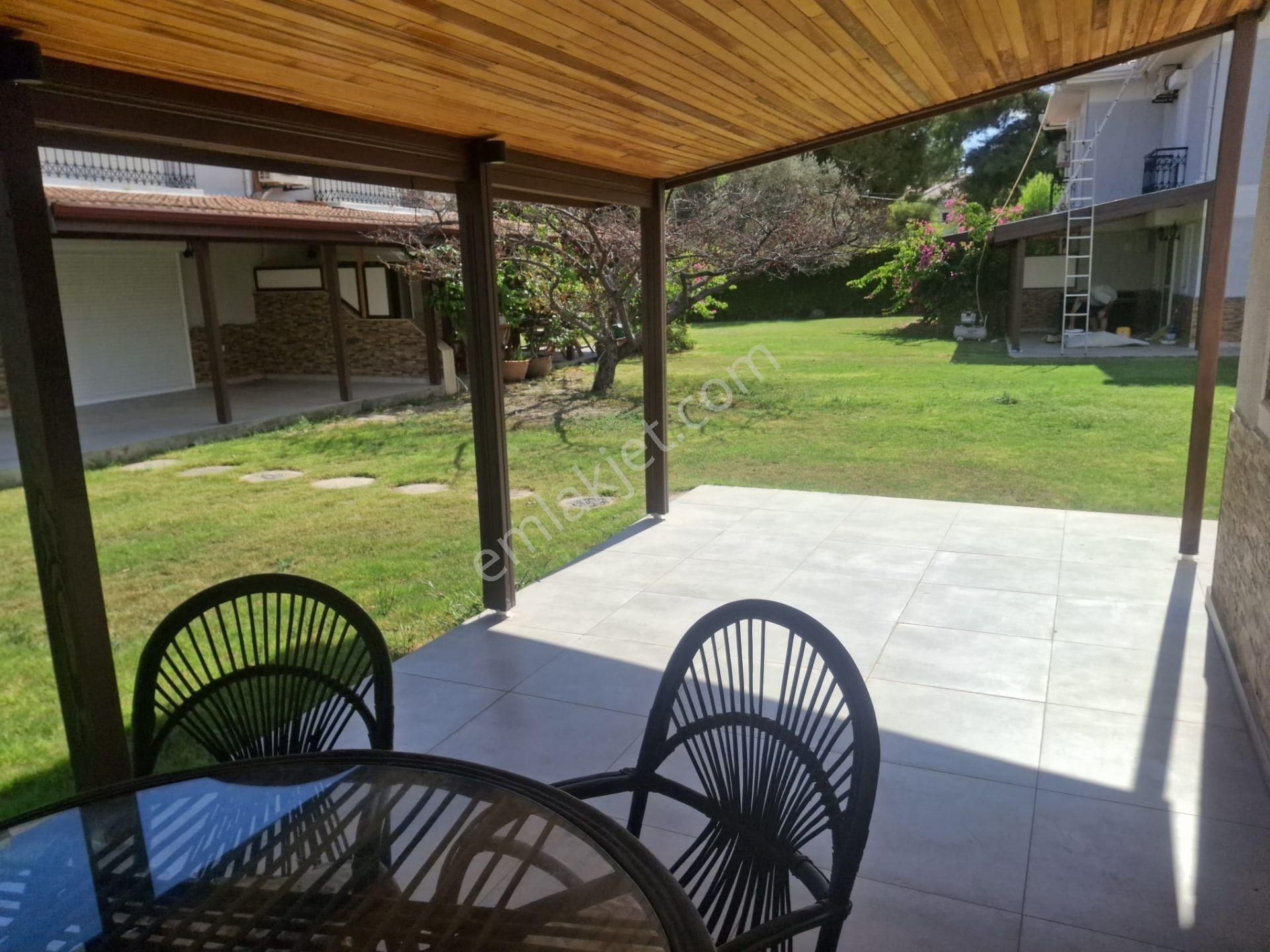 Boyalık Denize Çok Yakın Sitede Bakımlı Tadilatlı Yenilenmiş 3+1 - Görsel 8