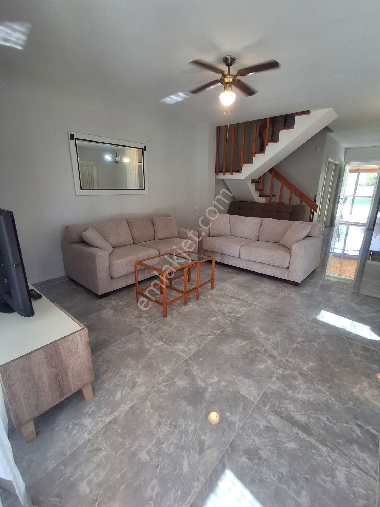 Boyalık Denize Çok Yakın Sitede Bakımlı Tadilatlı Yenilenmiş 3+1 - Görsel 12