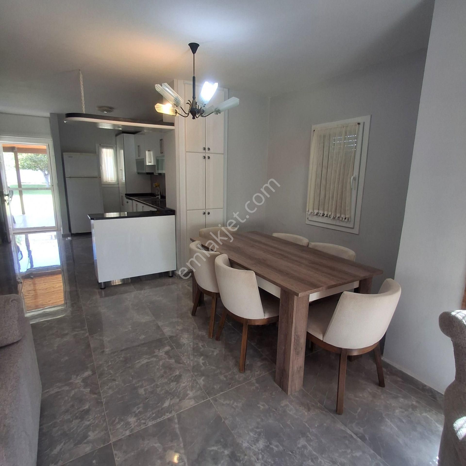 Boyalık Denize Çok Yakın Sitede Bakımlı Tadilatlı Yenilenmiş 3+1 - Görsel 16