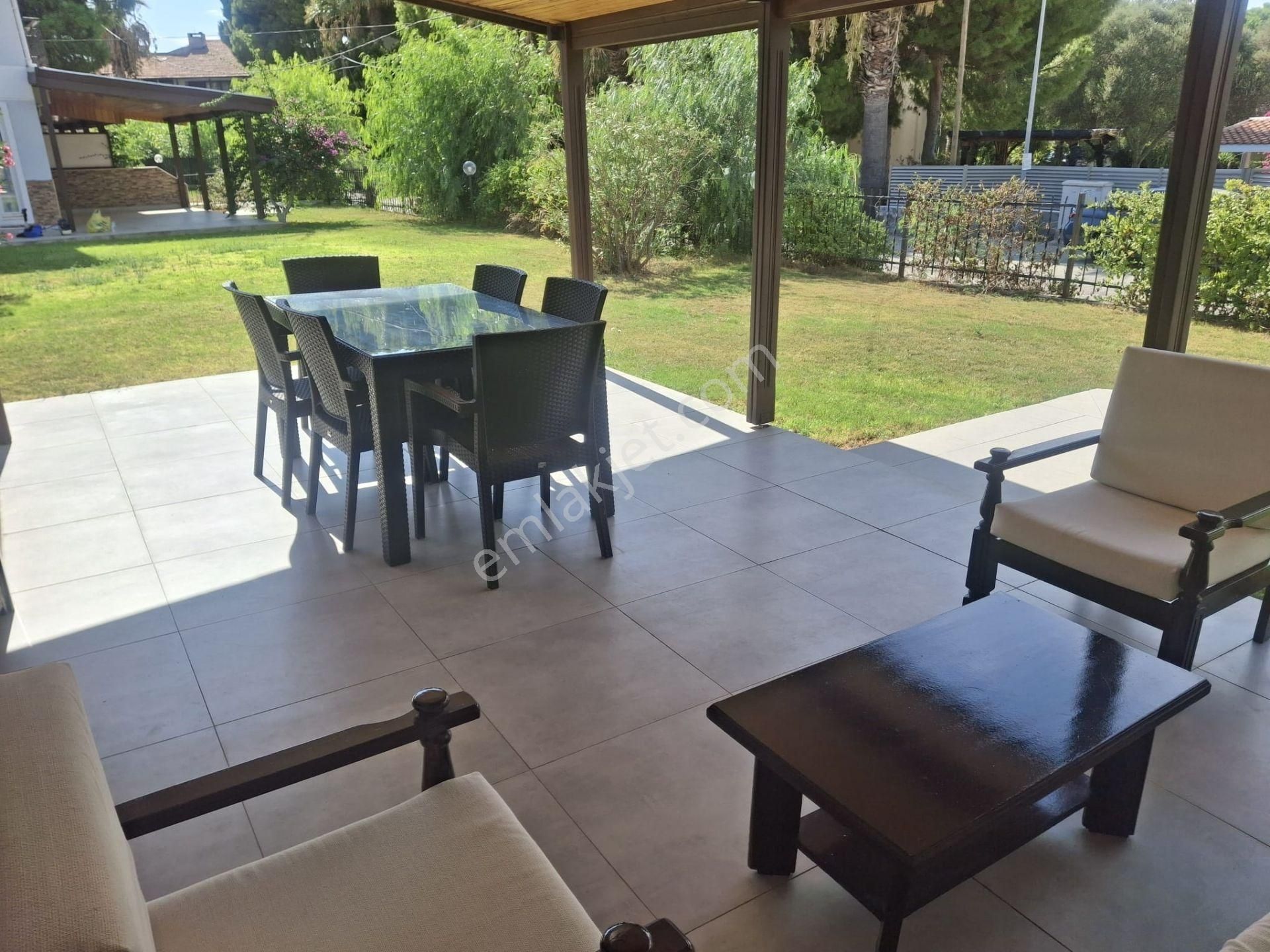 Boyalık Denize Çok Yakın Sitede Bakımlı Tadilatlı Yenilenmiş 3+1 - Görsel 5