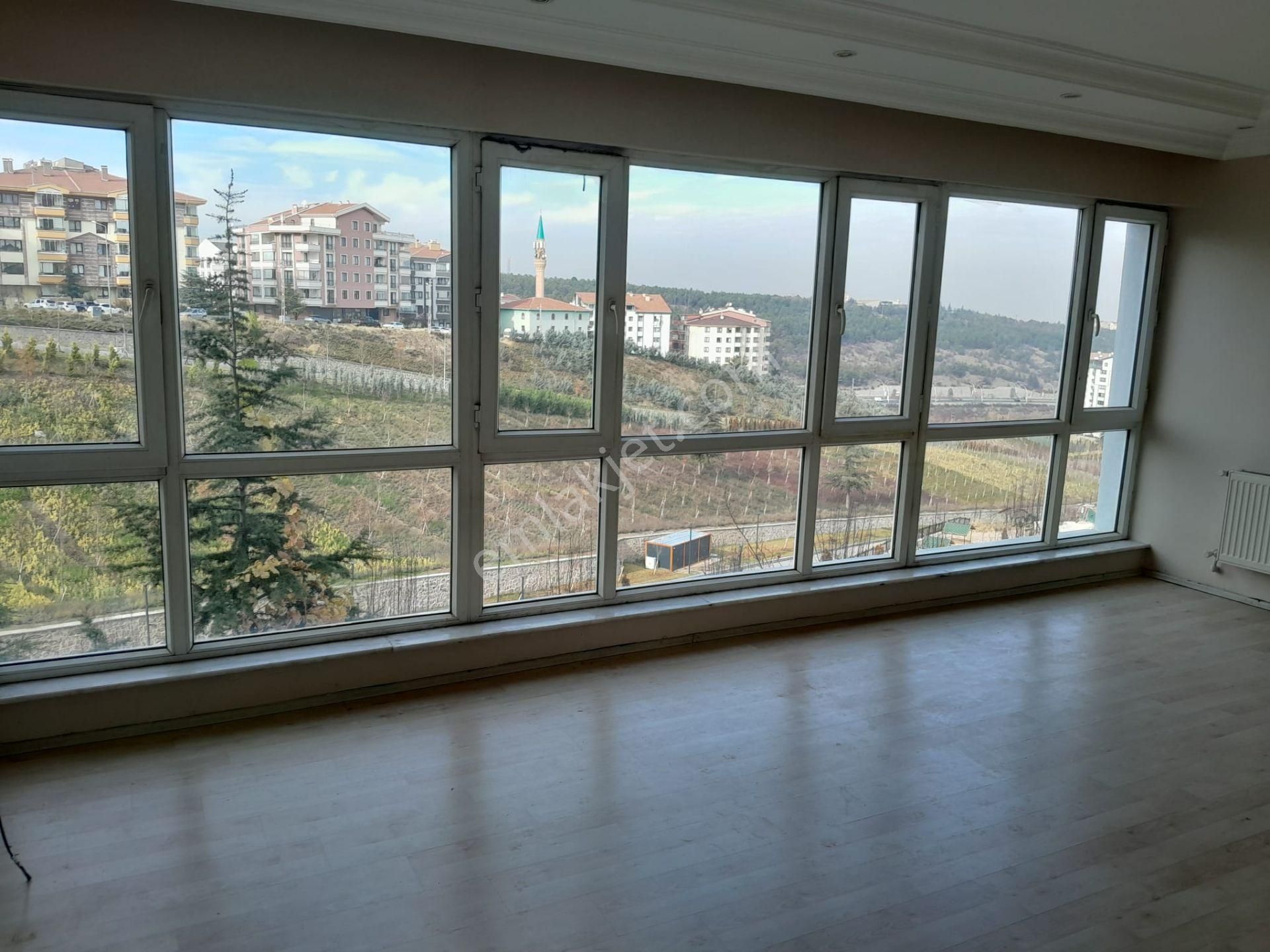 Dikmen Karapınarda Bakımlı, Asansörlü ,manzaralı ,1+1 ,kombili ,75 M2