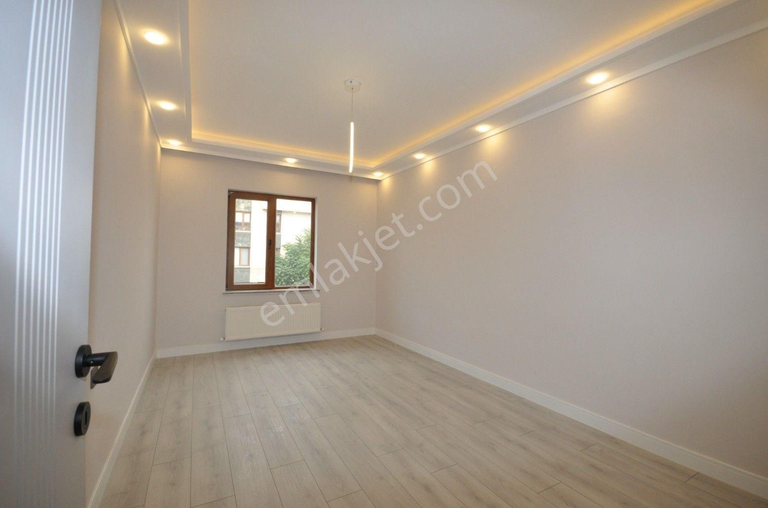 Atanora Vadi'den İlker Cad Üzeri Ön Cephe Lüks Yapılı 2 Banyolu 3+1 - Görsel 7