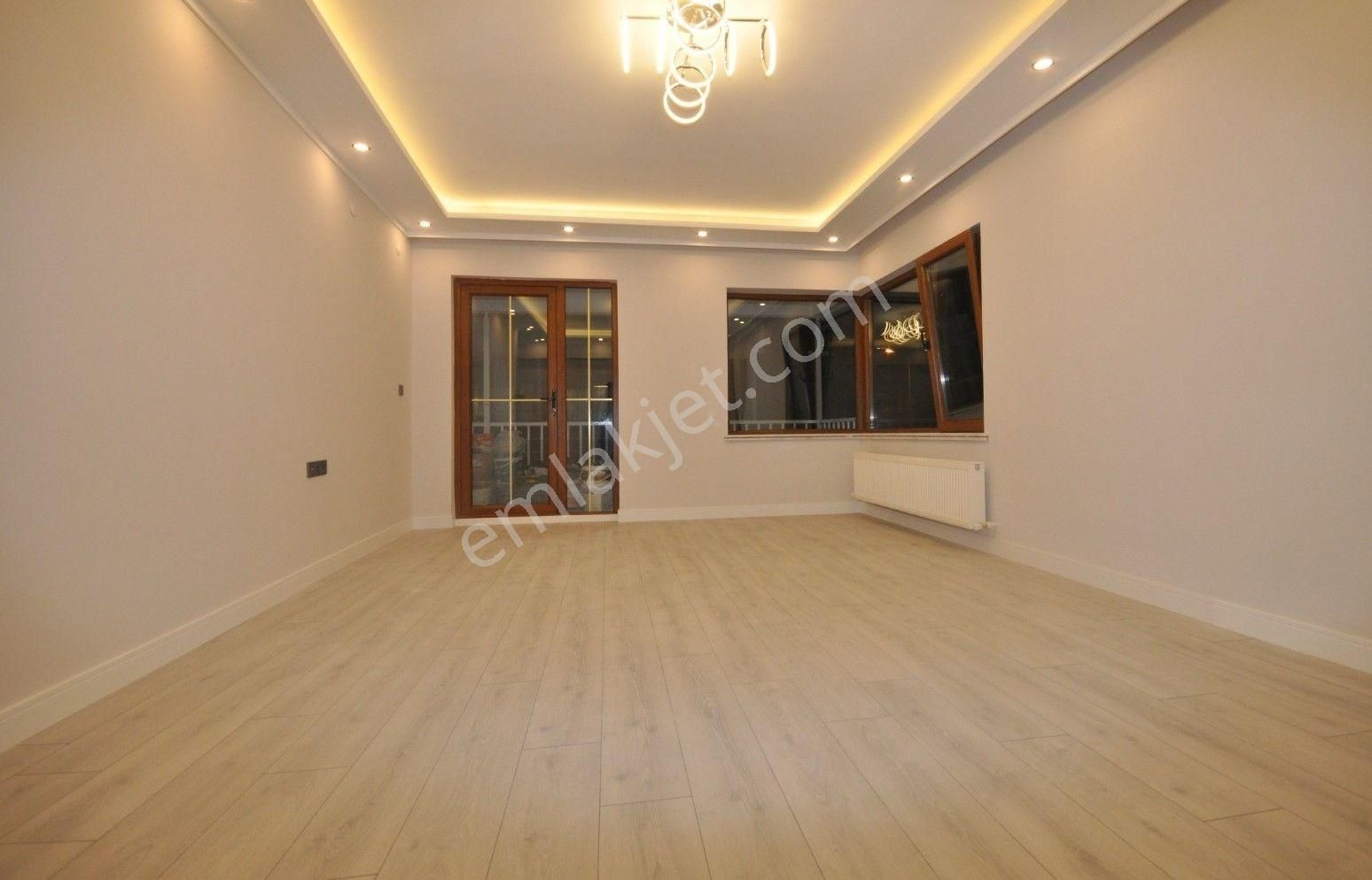 Atanora Vadi'den İlker Cad Üzeri Ön Cephe Lüks Yapılı 2 Banyolu 3+1 - Görsel 22