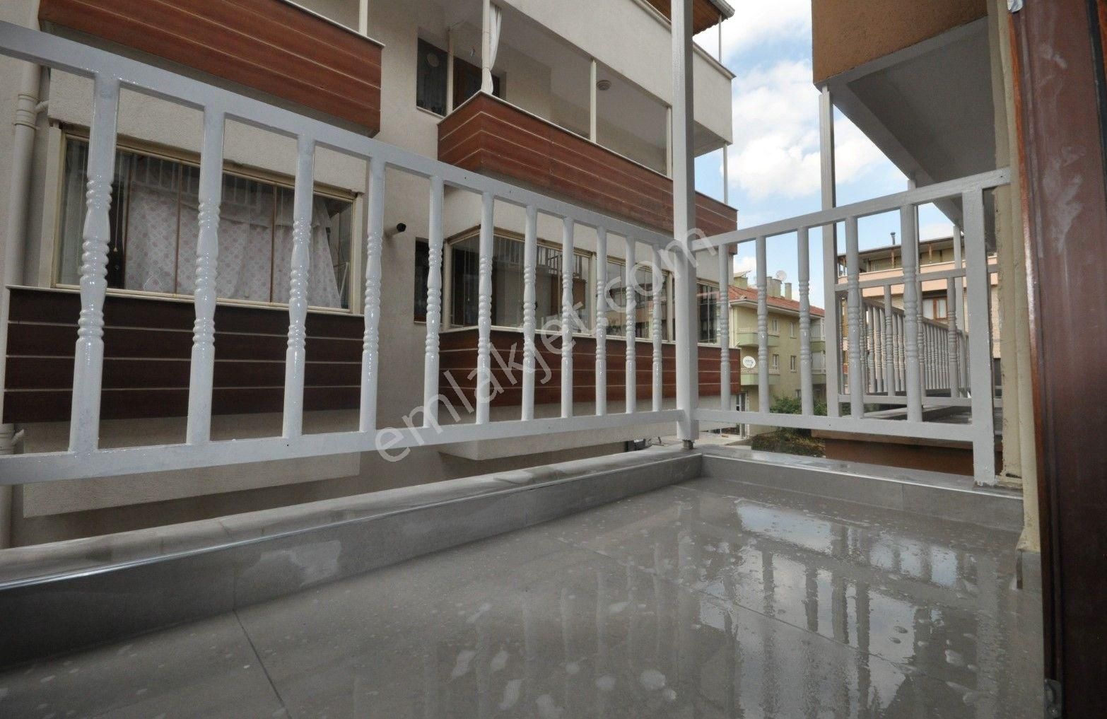 Atanora Vadi'den İlker Cad Üzeri Ön Cephe Lüks Yapılı 2 Banyolu 3+1 - Görsel 11