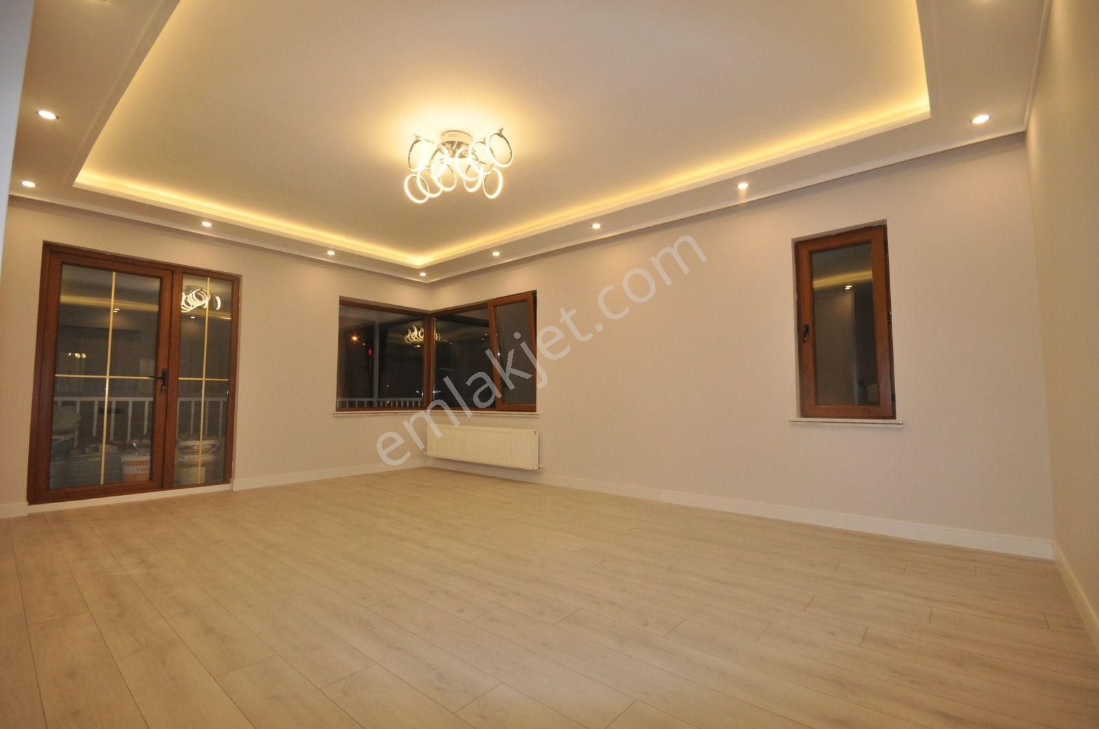 Atanora Vadi'den İlker Cad Üzeri Ön Cephe Lüks Yapılı 2 Banyolu 3+1 - Görsel 28