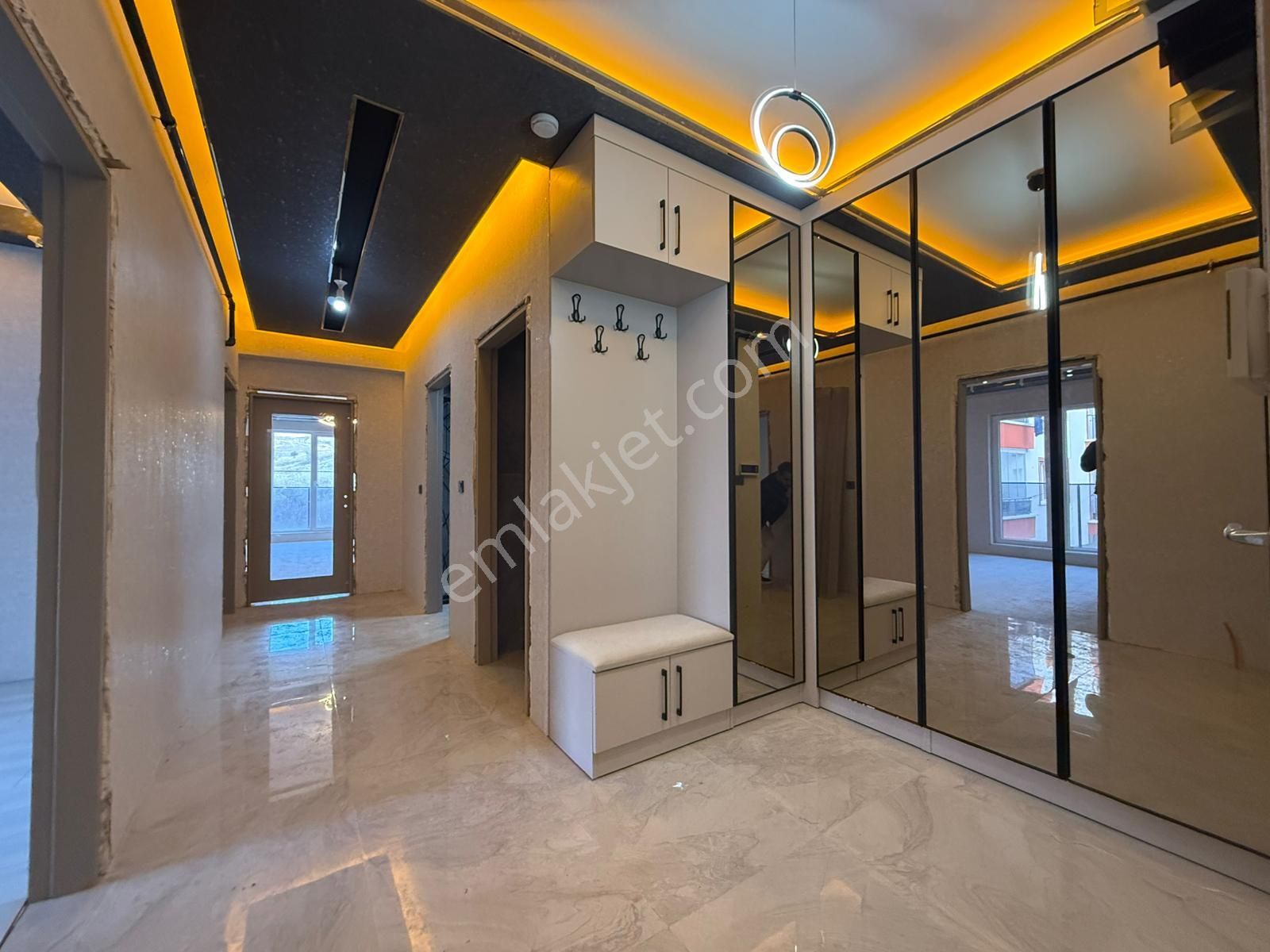 Hisar Mahallesi'nde E. Banyolu Full+full Yapılı Sıfır 3+1 Daire! - Görsel 26