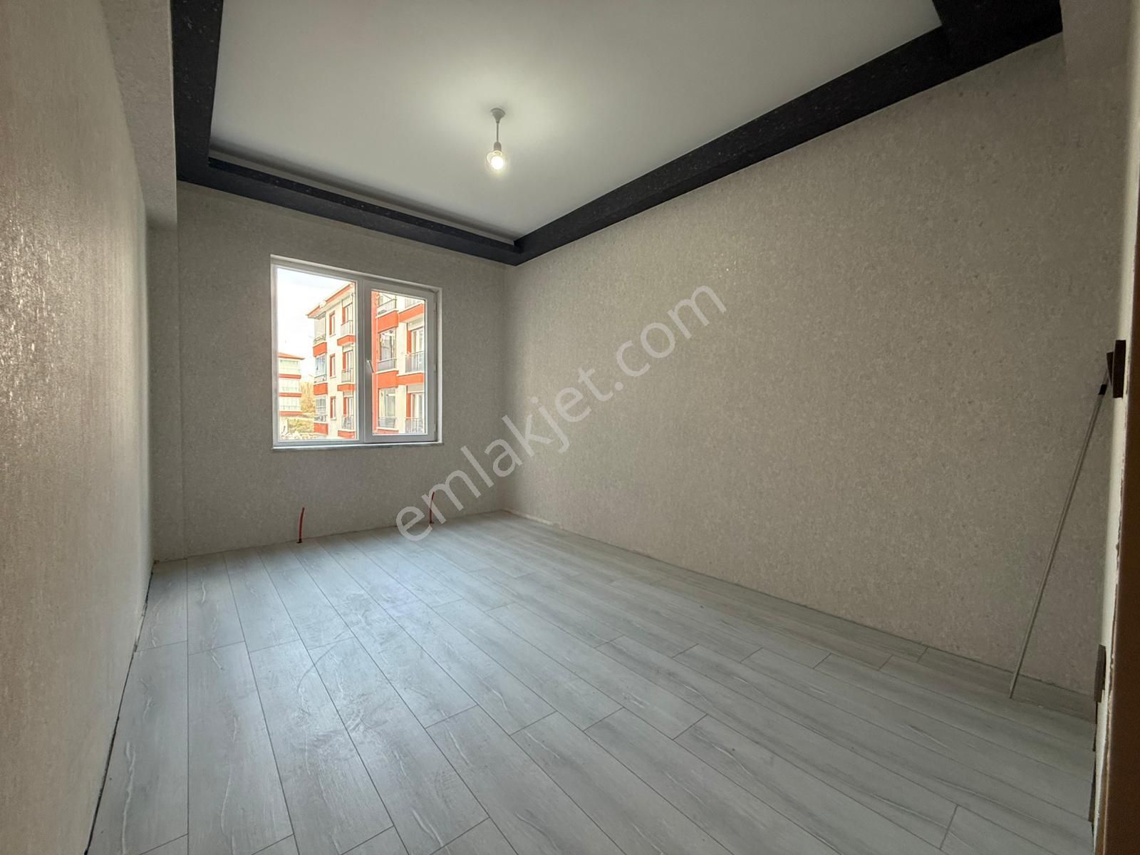 Hisar Mahallesi'nde E. Banyolu Full+full Yapılı Sıfır 3+1 Daire! - Görsel 15