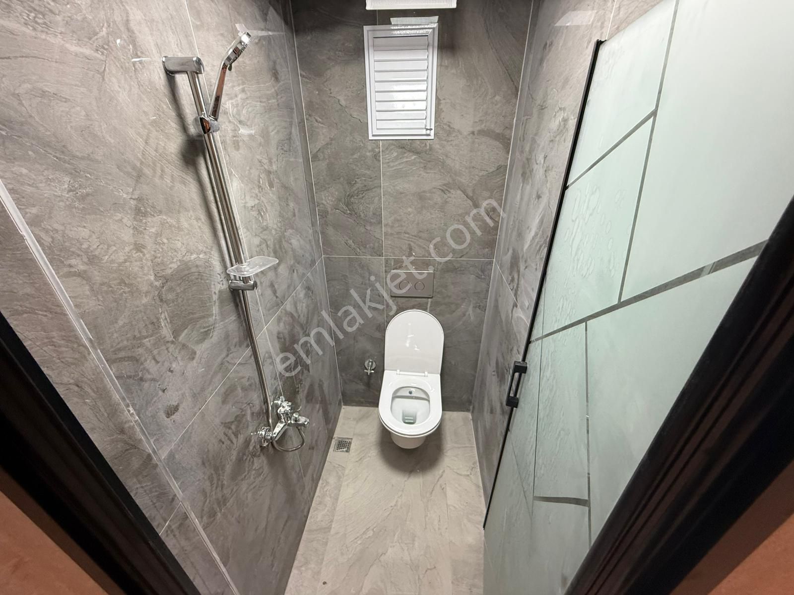Hisar Mahallesi'nde E. Banyolu Full+full Yapılı Sıfır 3+1 Daire! - Görsel 22