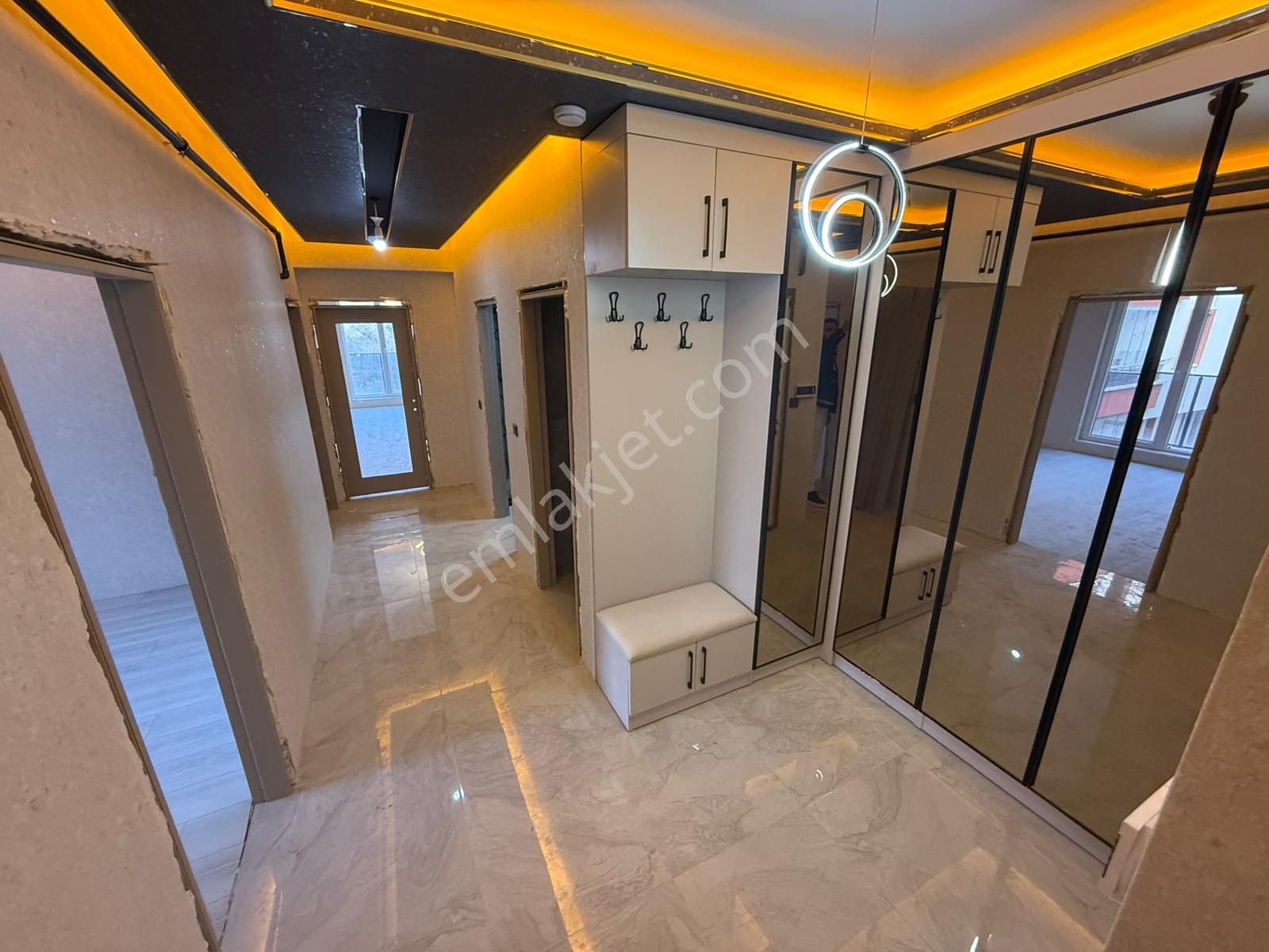 Hisar Mahallesi'nde E. Banyolu Full+full Yapılı Sıfır 3+1 Daire! - Görsel 13