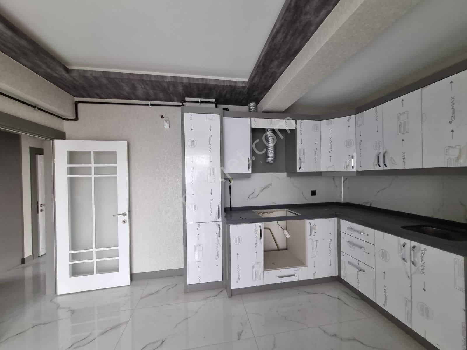 Yenikent Satılık 4+1 Daire Full Yapılı +depolu Mustafa Kemal Mah.vural Baylan Bulv.cephe