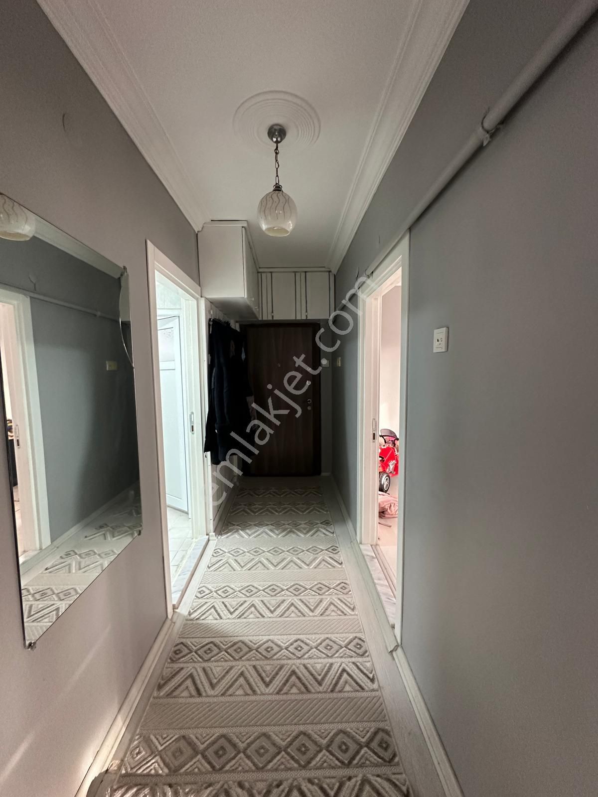 Afyon Üçok Emlaktan Nazmi Saatçi Mah Kentsel Dönüşüme Uygun Satılık 3+1 Temiz Bakımlı Daire - Görsel 6