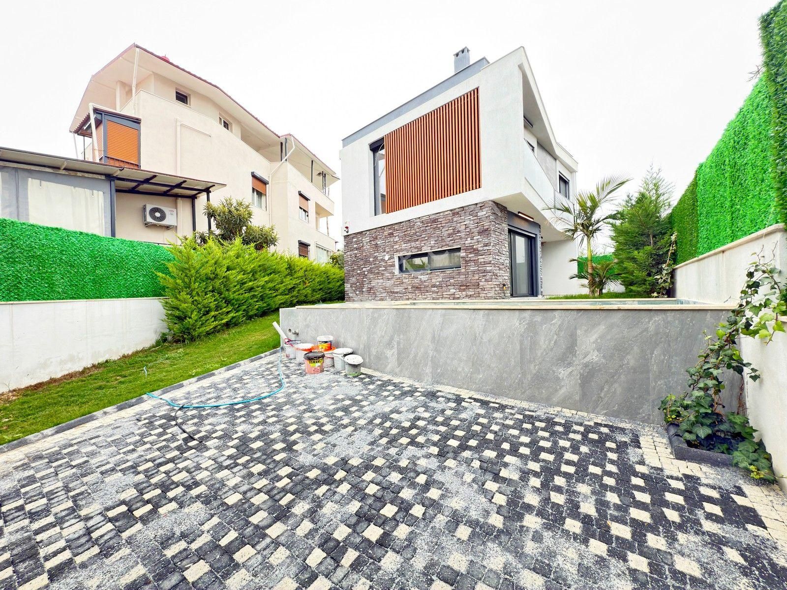 Kuşadası Satılık Soğucakta Özel Havuzlu 3+1 Villa - Görsel 11