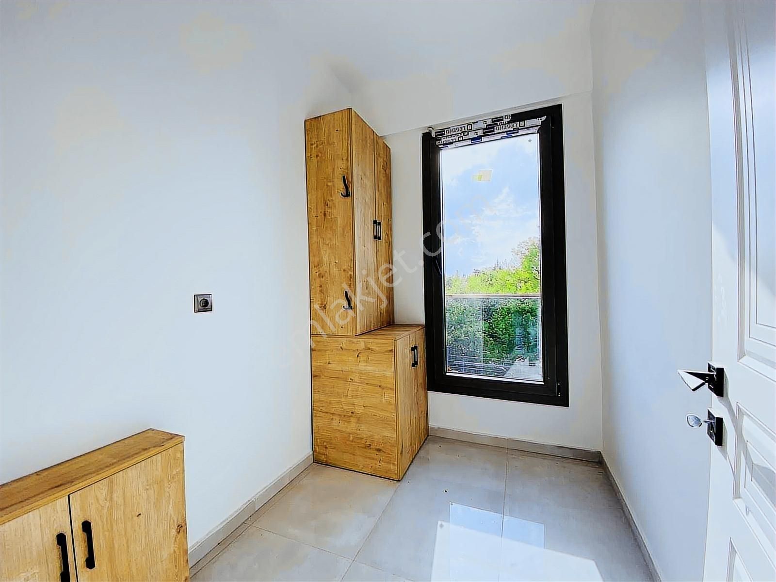 Sitenin En Geniş Arsa Paylı Villası ! Takas Değerlendirilir ! - Görsel 4