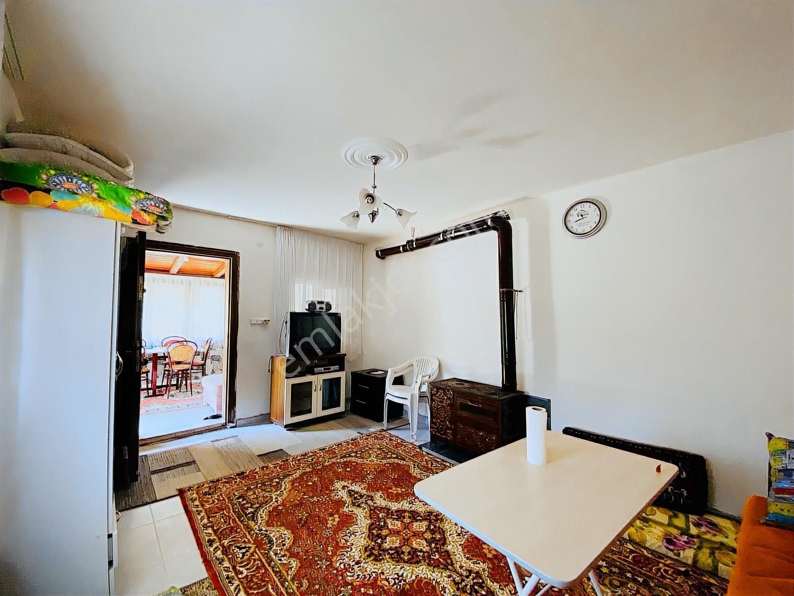 Gesi Bahçelide Akarsu Yanı, 800 M² Arsa İçinde Müstakil Bağ Evi - Görsel 4