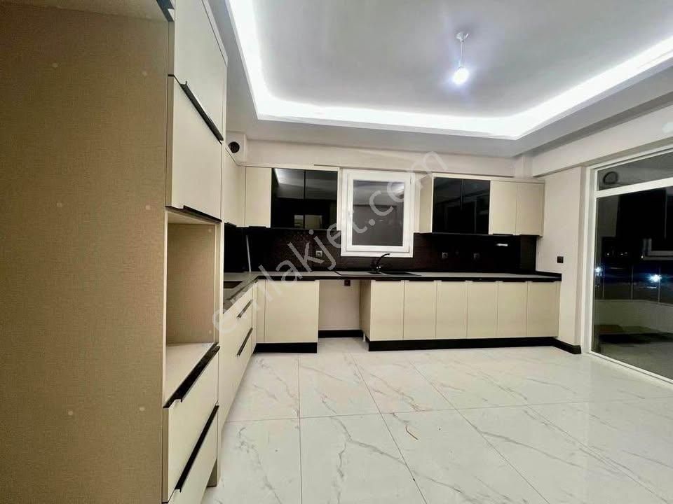 Türkiyem Gyo// Beyazşehir Mahallesi 4+1 Lüx Satılık Daireler - Görsel 2