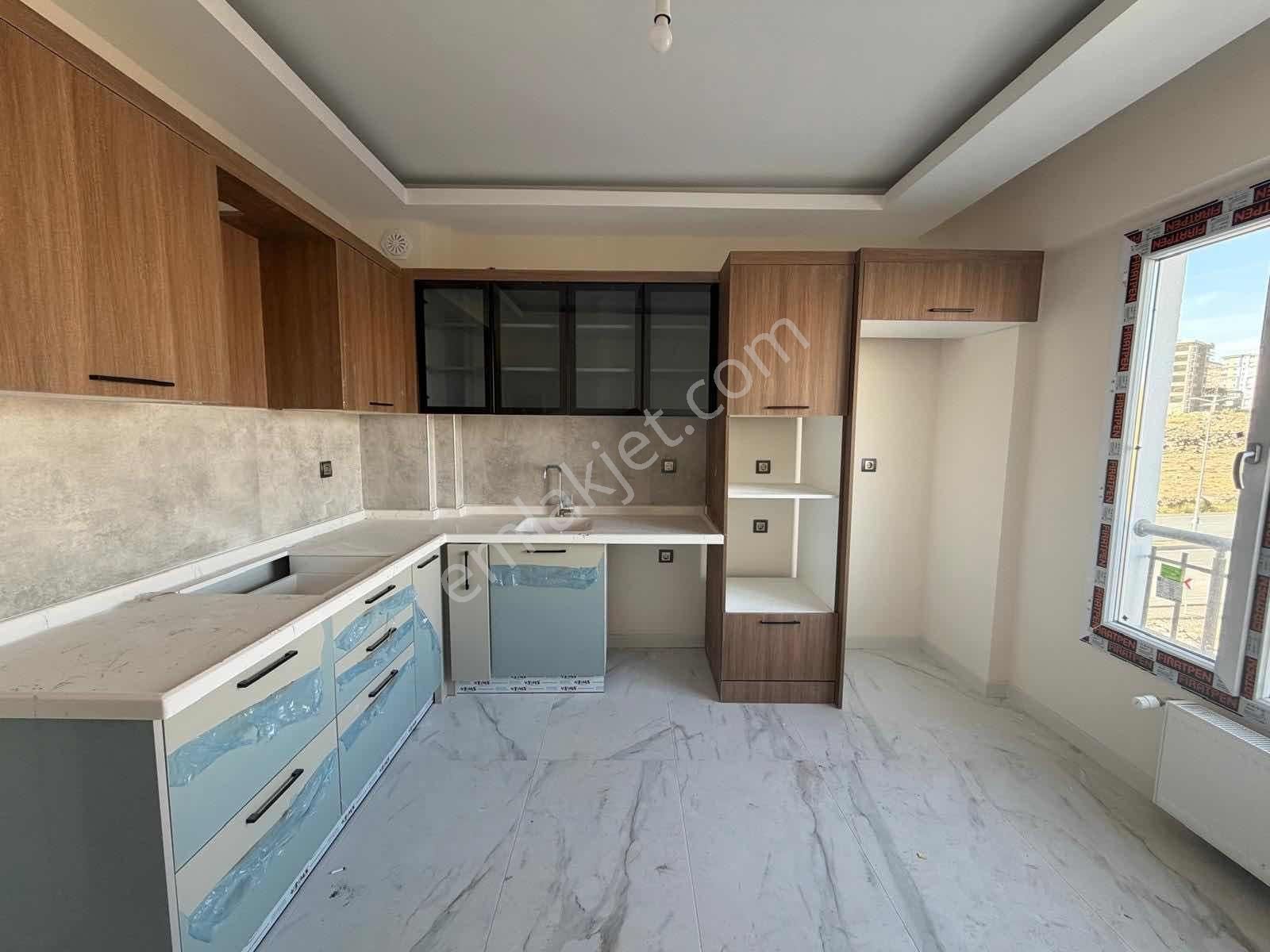 Türkiyem Gyo/ Erkilet Osmangazi Mah. Teslim Oturulur 2.5+1 Daire