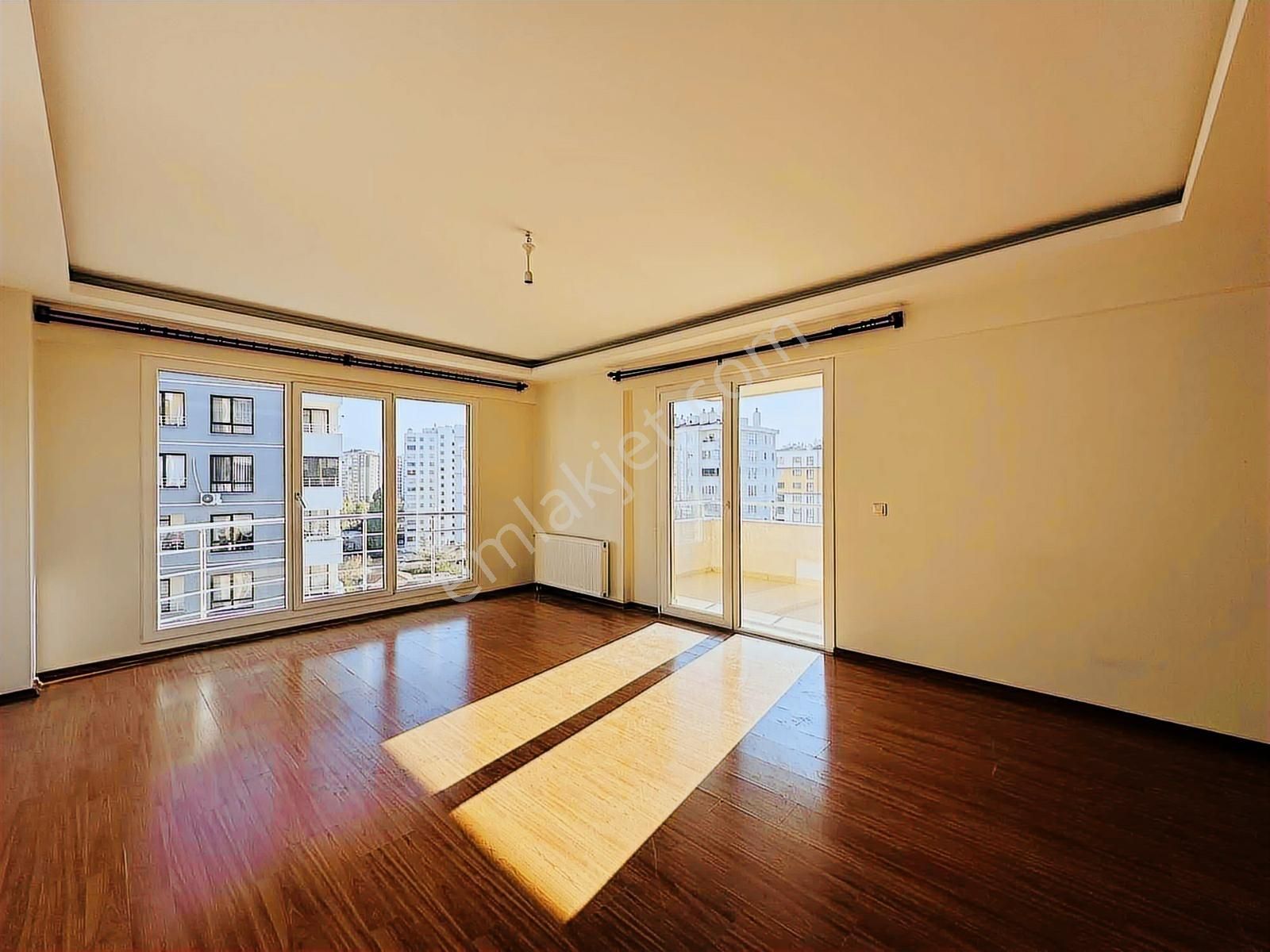 Uğurevler Mahallesinde Ara Kat 3 Cepheli Lüks Kiralık Daire!! - Görsel 10