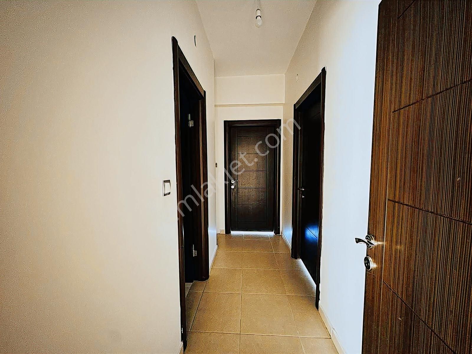 Uğurevler Mahallesinde Ara Kat 3 Cepheli Lüks Kiralık Daire!! - Görsel 17