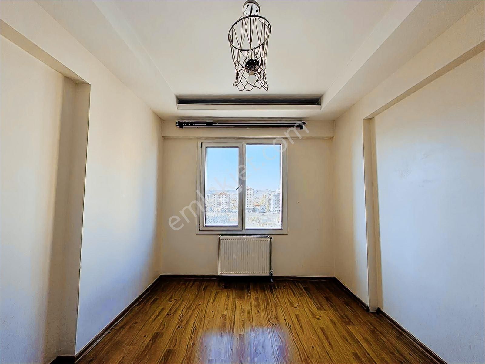 Uğurevler Mahallesinde Ara Kat 3 Cepheli Lüks Kiralık Daire!! - Görsel 4