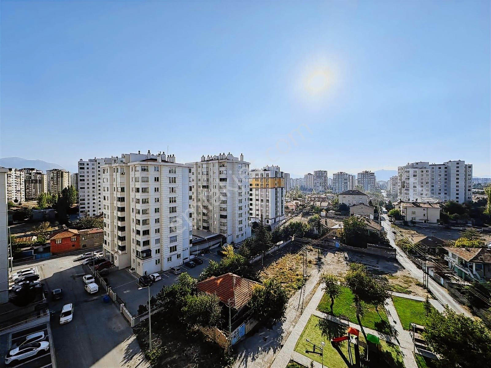 Uğurevler Mahallesinde Ara Kat 3 Cepheli Lüks Kiralık Daire!! - Görsel 14