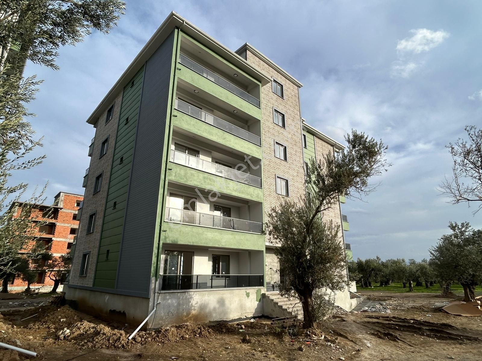 Yükselden Kadıköy Site İçinde Yerden Isıtmalı Öncephe 1+1 Daire - Görsel 4