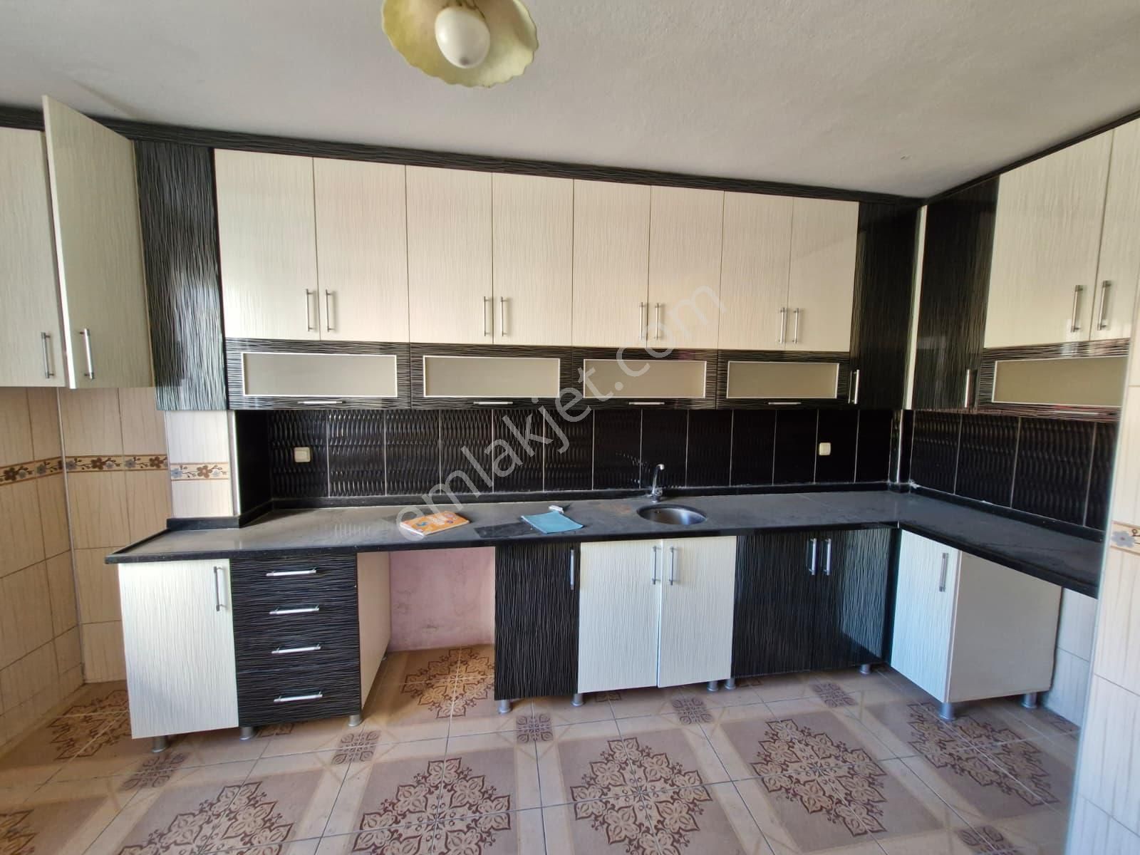 Gürselpaşa Da Müstakil Evin İkinci Katı Kiralık