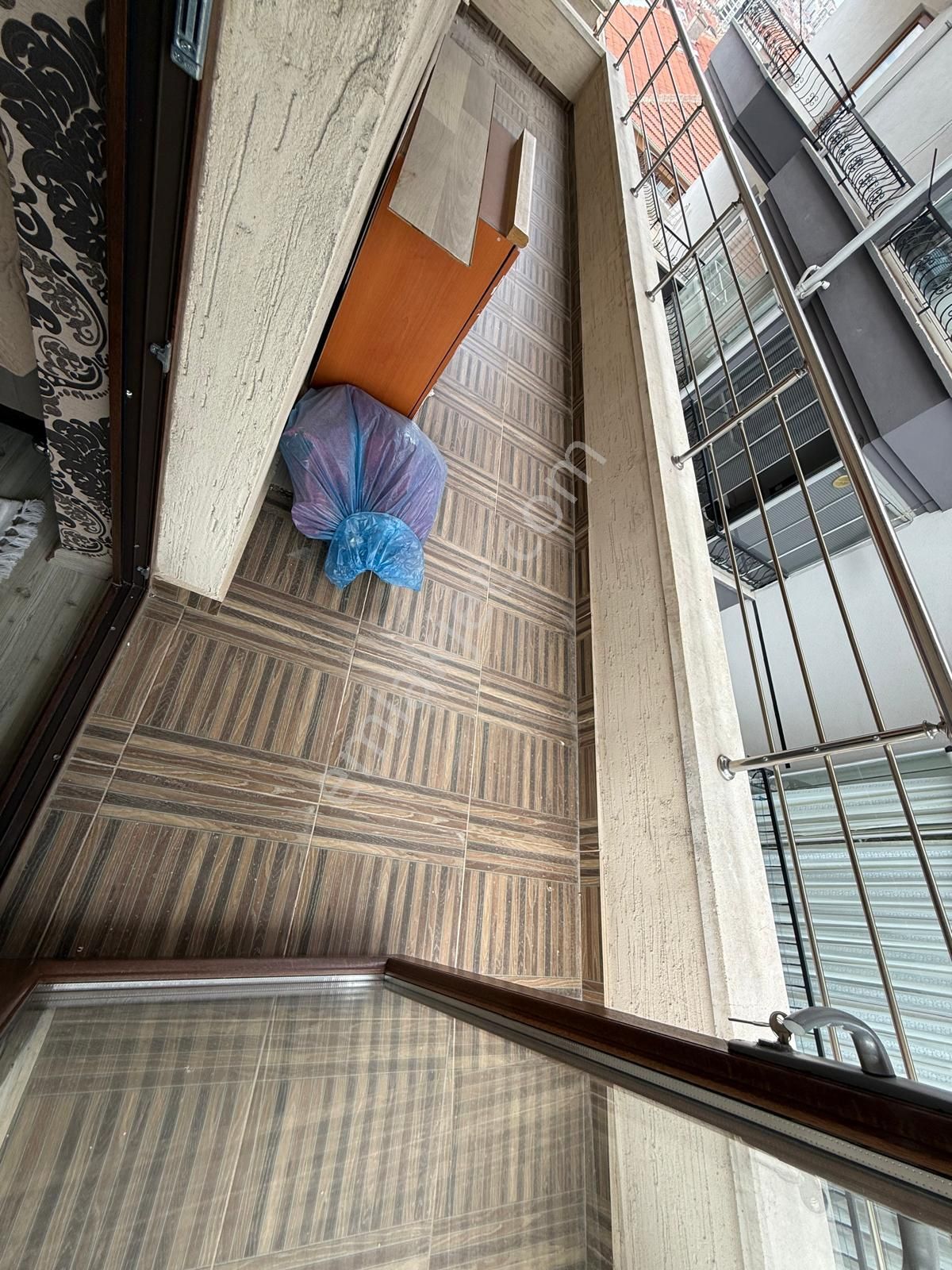 Vatan'dan Aktepe Stadı Arkası Genç Bina Lüks Yapılı Satılık 3+1 Katta Tek Daire - Görsel 14