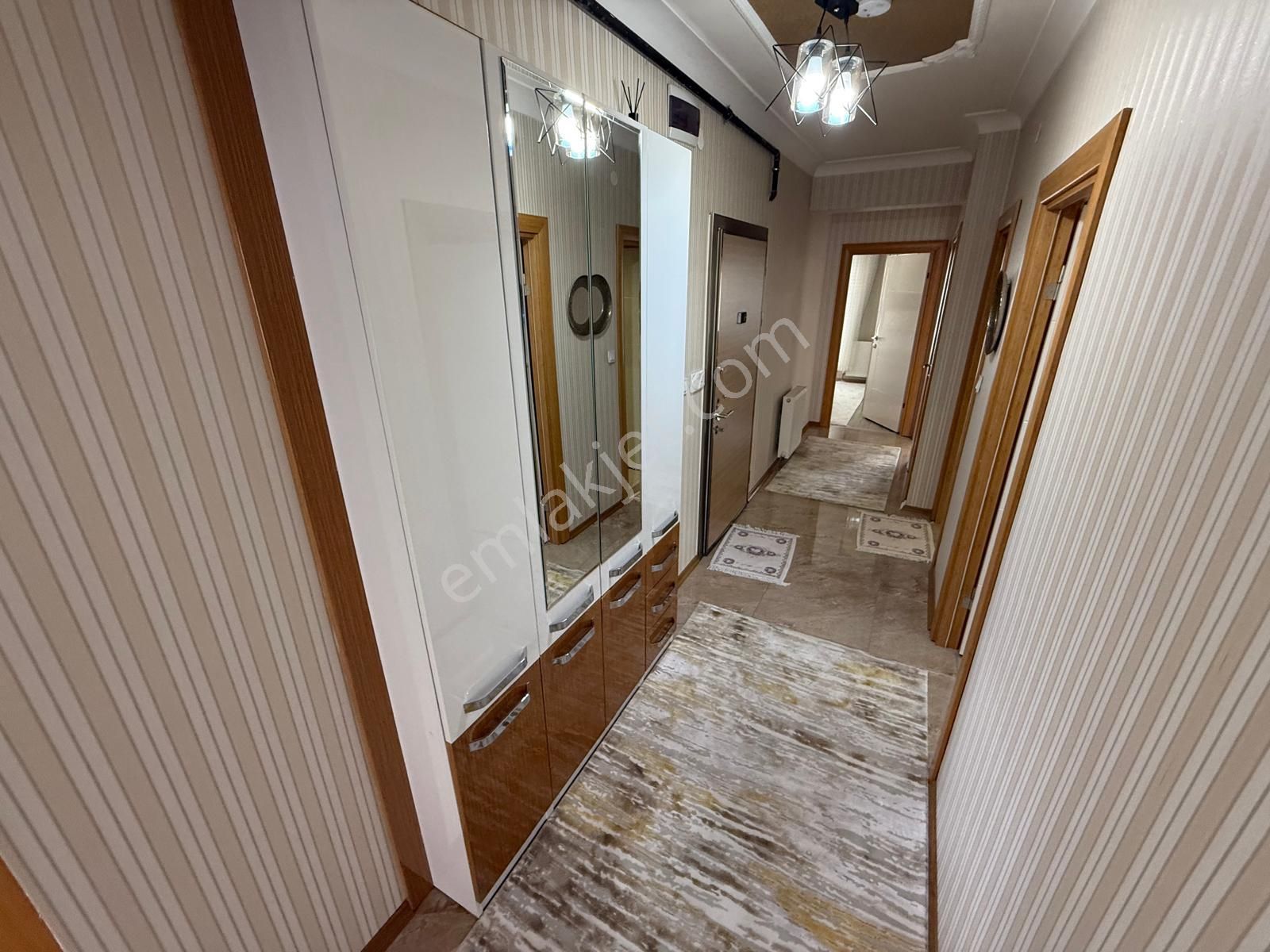 Vatan'dan Aktepe Stadı Arkası Genç Bina Lüks Yapılı Satılık 3+1 Katta Tek Daire - Görsel 19