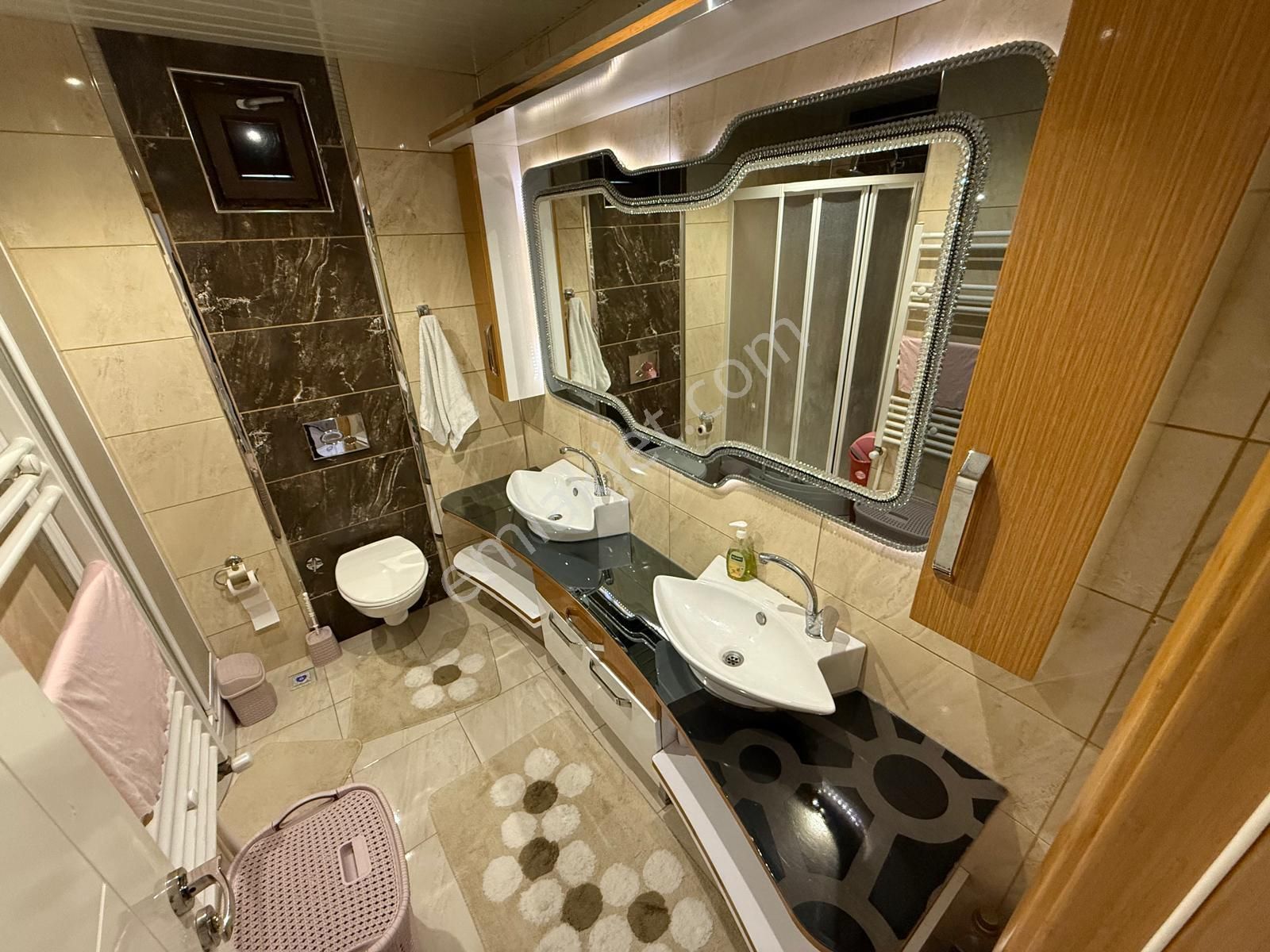 Vatan'dan Aktepe Stadı Arkası Genç Bina Lüks Yapılı Satılık 3+1 Katta Tek Daire - Görsel 13