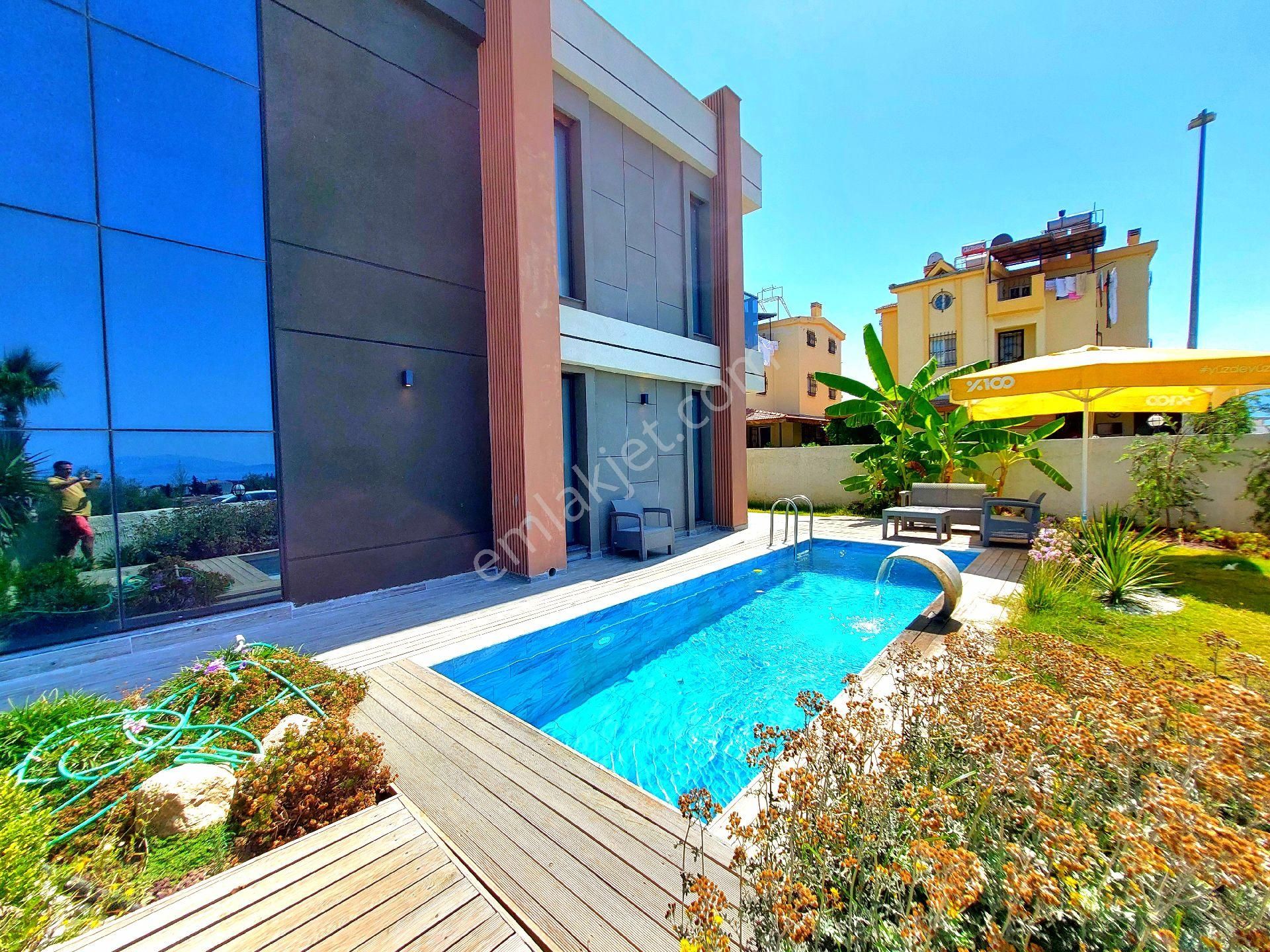 Kuşadasında Özel Havuzlu Tek Müstakil 4+1 Sıfır Villa - Görsel 35