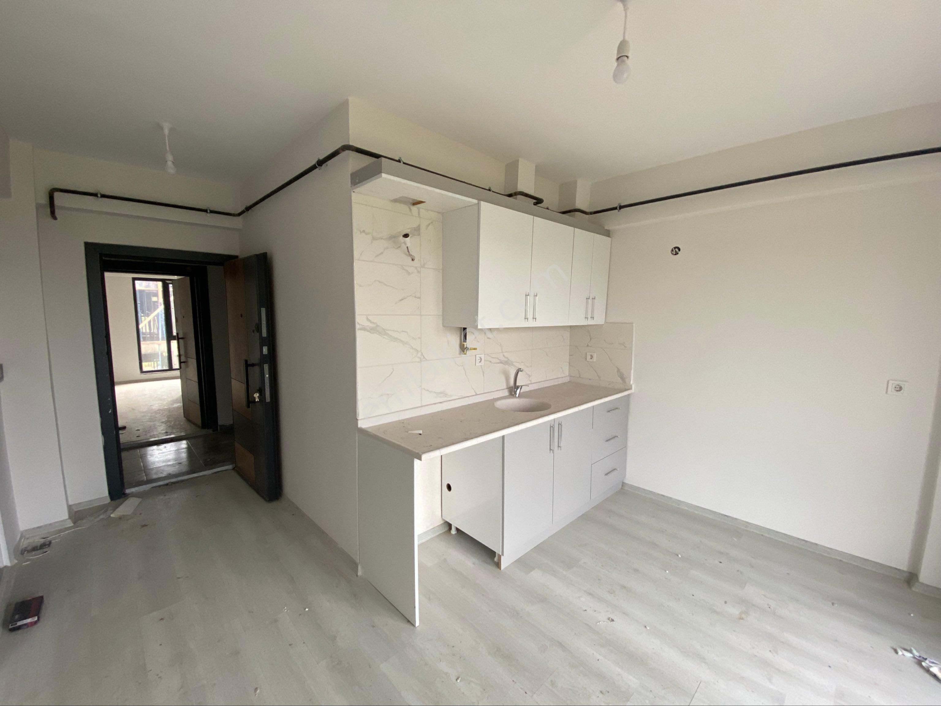 Epa Uğur'dan Üniversite Bölgesinde Kara Yolu Üzeri Satılık 1+1 - Görsel 15