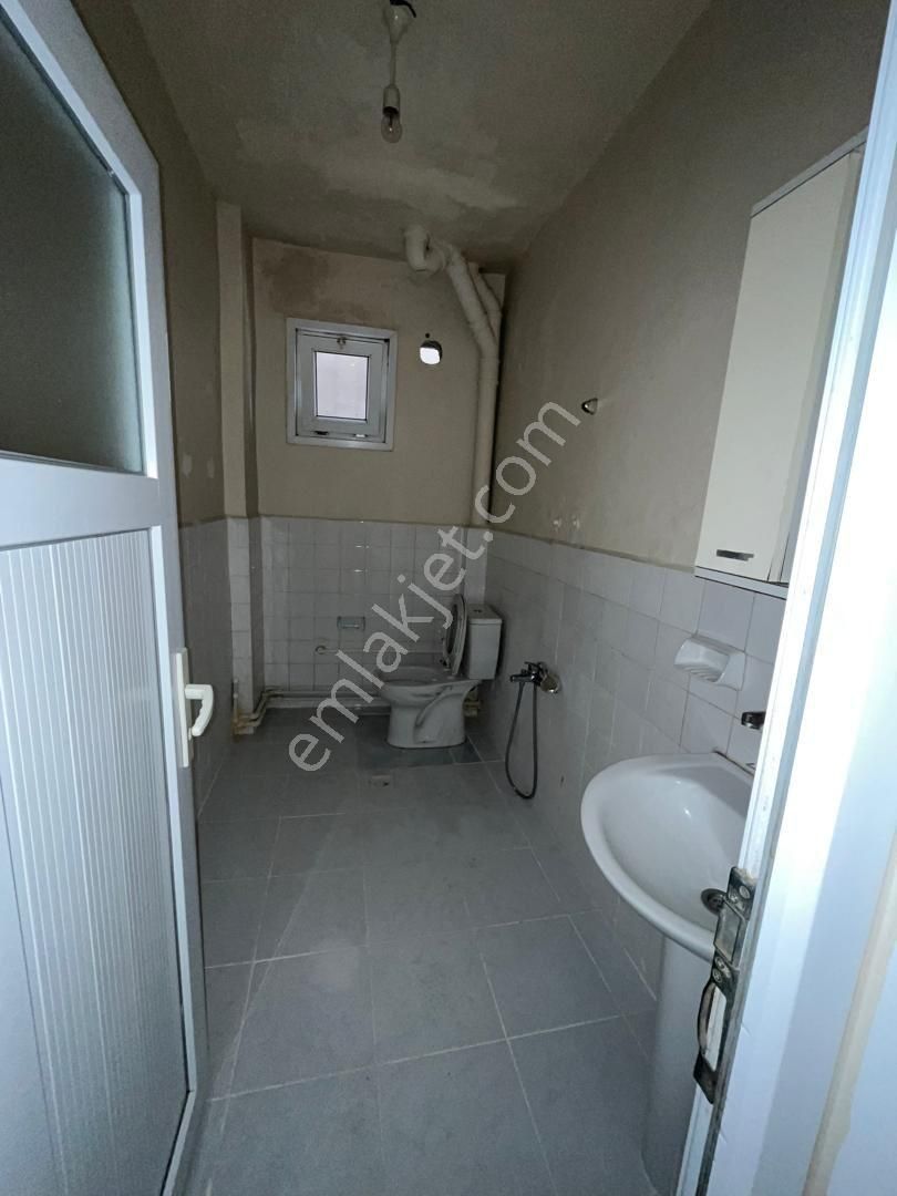 Ümraniye Tepe Üstü Alemdag Caddesi Metro Yurme Mesafesi Tavukcuyolu Caddesi - Görsel 22