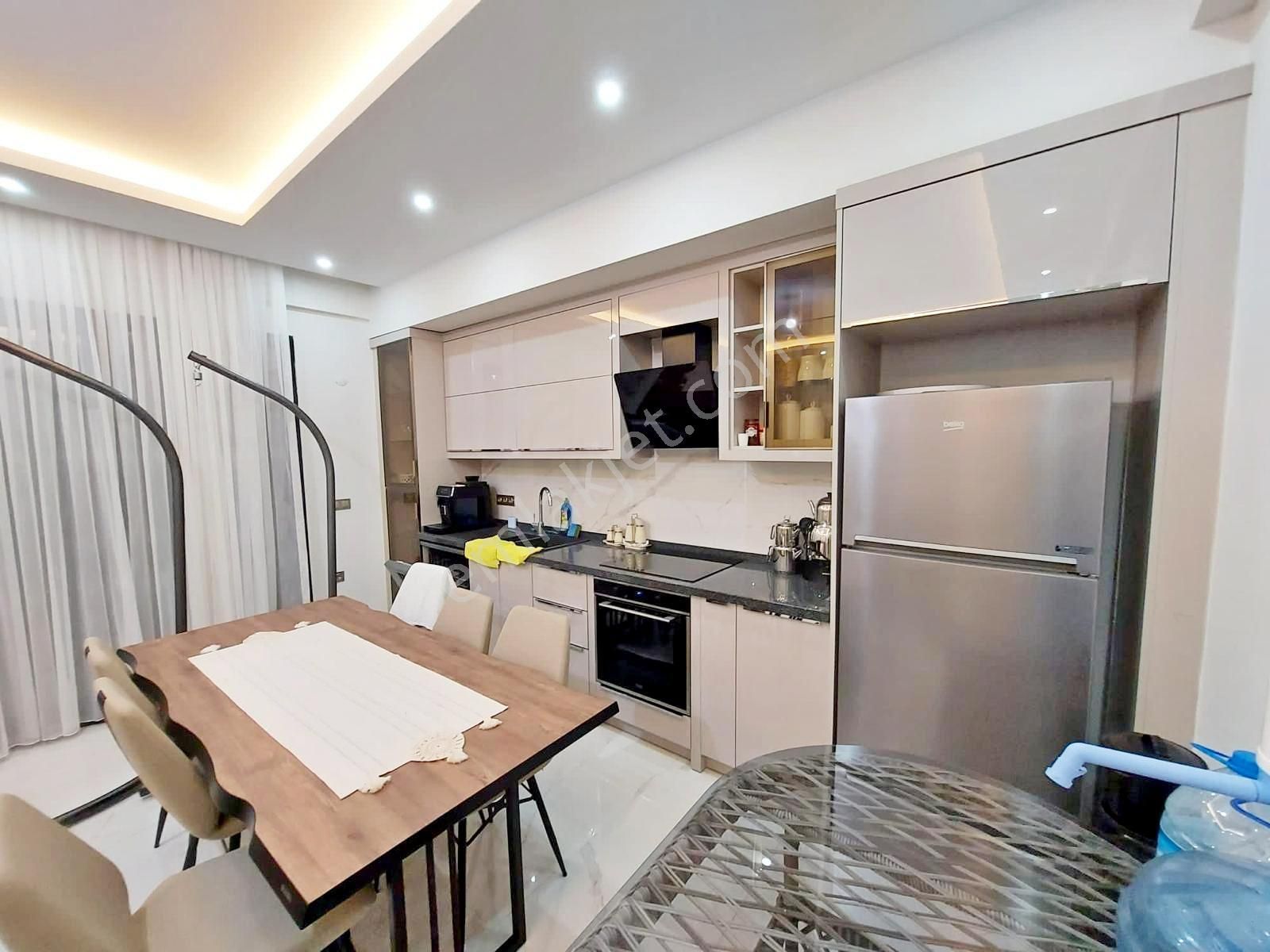 Kuşadası Satılık Özel Havuzlu 4+1 Müstakil Villa - Görsel 11