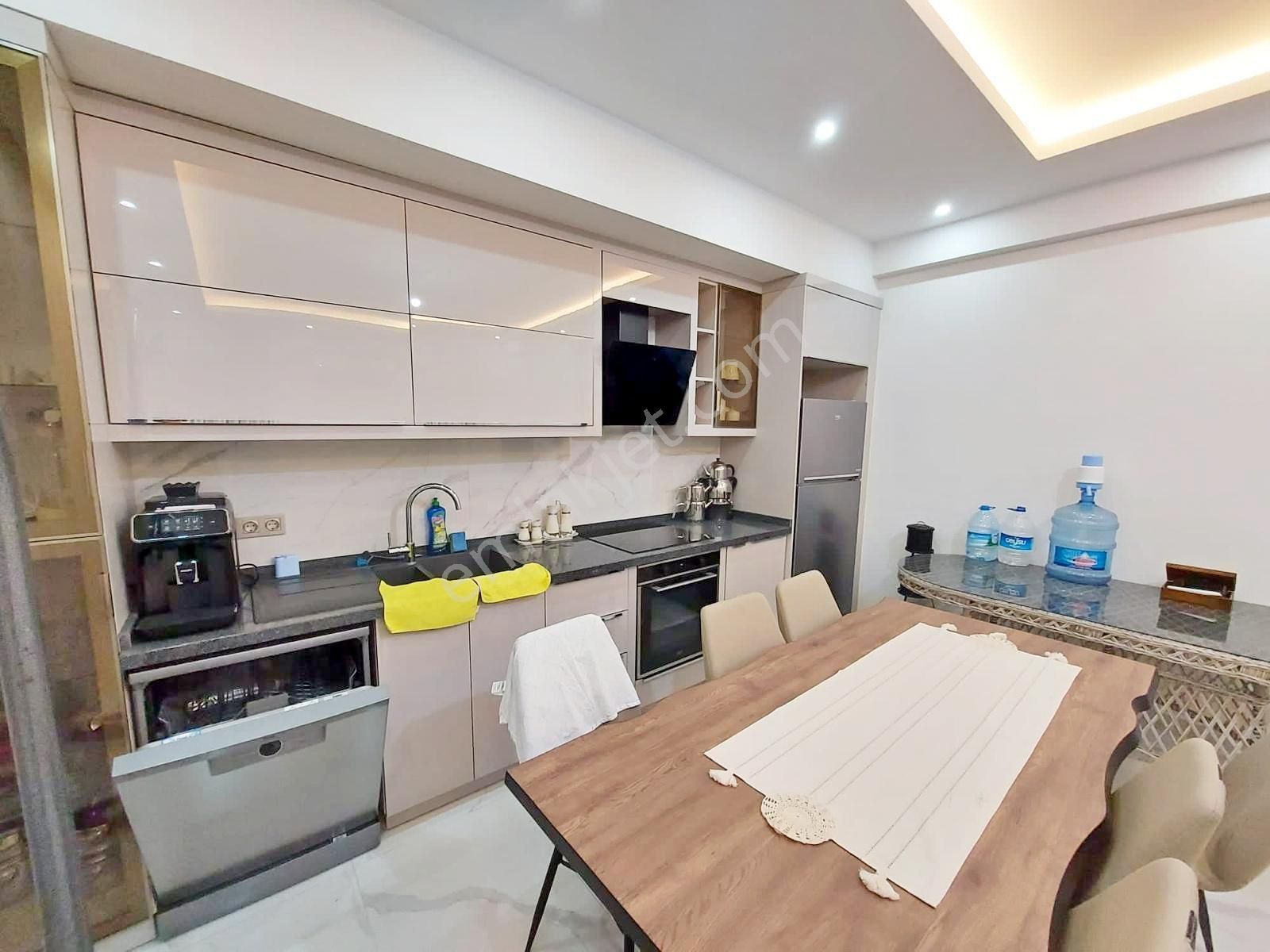 Kuşadası Satılık Özel Havuzlu 4+1 Müstakil Villa - Görsel 21