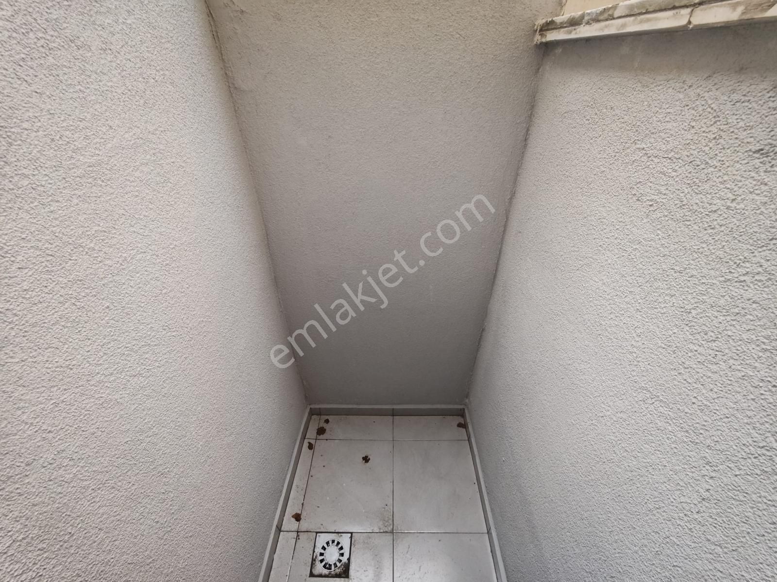 Sancaktepe'de 3+1 - Sıfır Bina - Ful Yapılı - Asansör - Ön Cephe - Görsel 2