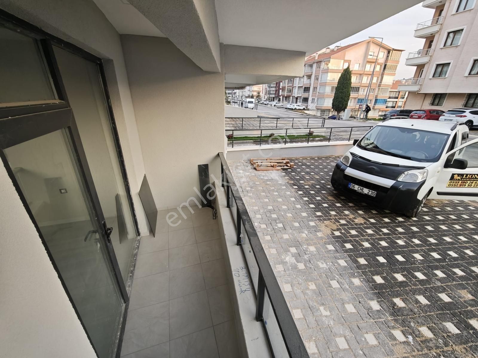 Sancaktepe'de 3+1 - Sıfır Bina - Ful Yapılı - Asansör - Ön Cephe - Görsel 29