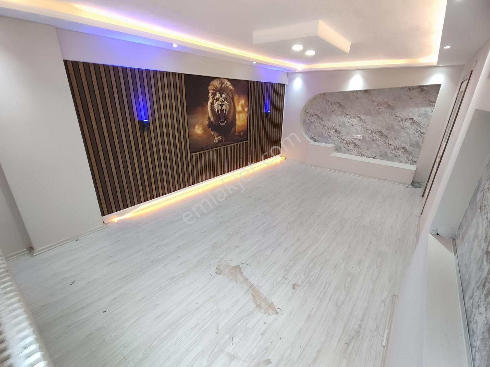 Kardeş'ten Edremit Meydanda Özel İç Tasarımlı Geniş 2+1 Daire - Görsel 4