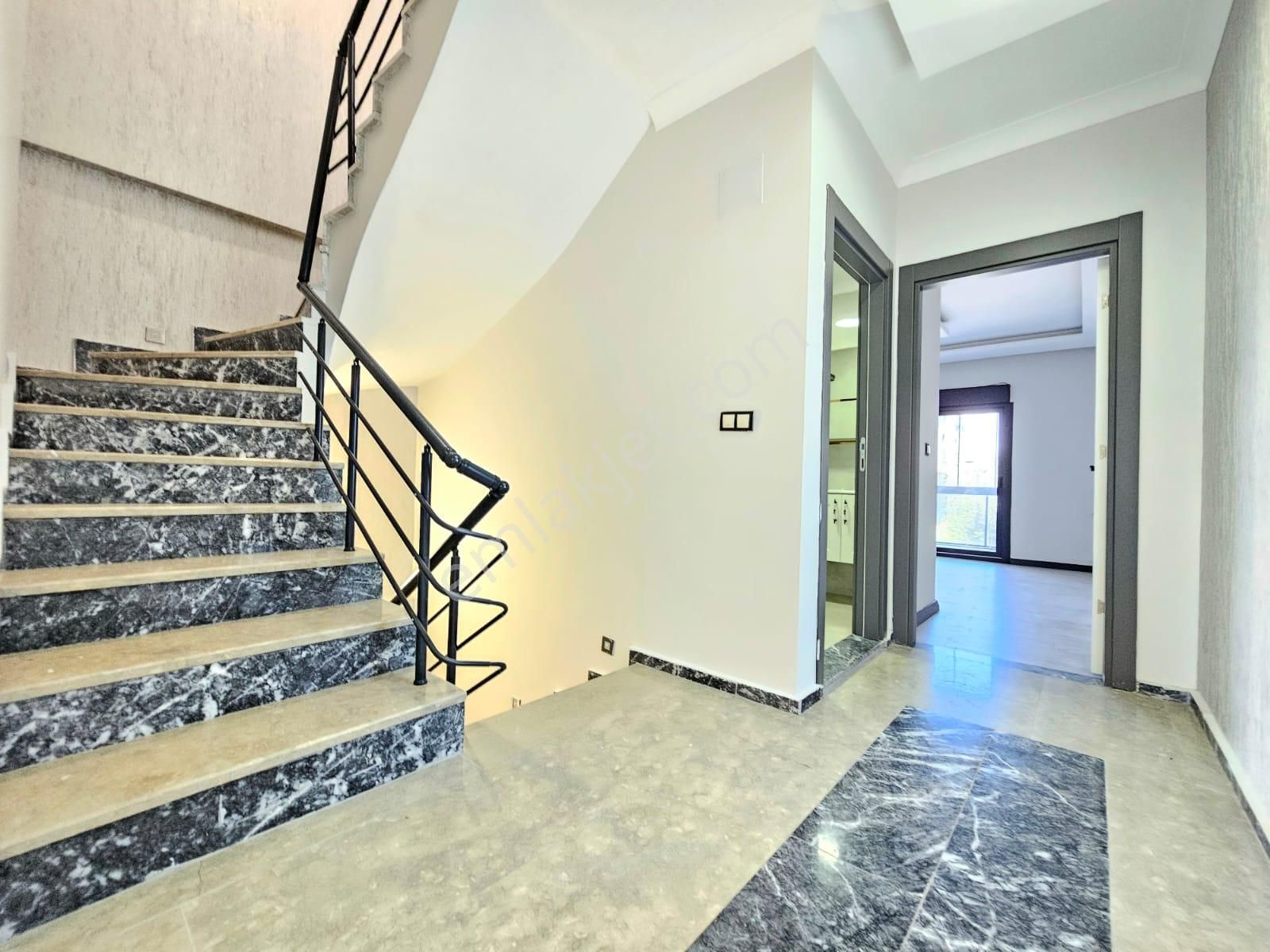 ▶ ▶ Akçay Körfez'den +manzaranız Kaz Dağları , Konforunuz Bu Villa+ - Görsel 32